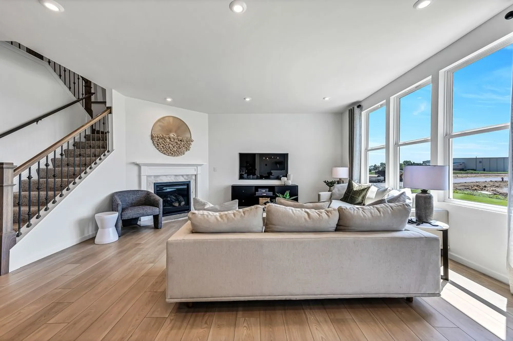 Property Slideshow image 8 of 15 | 3237 peyton cir, Aurora, IL, 60503