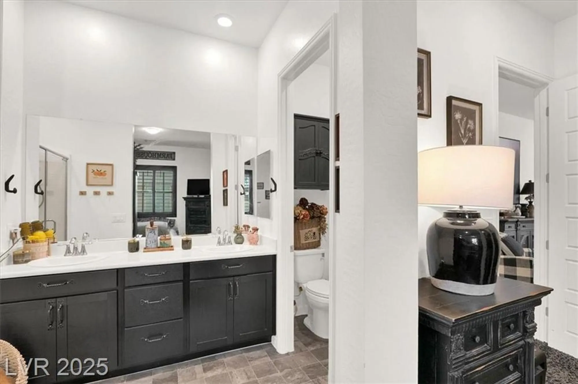 Property Slideshow image 6 of 45 | 727 chopin hills st, Henderson, NV, 89011