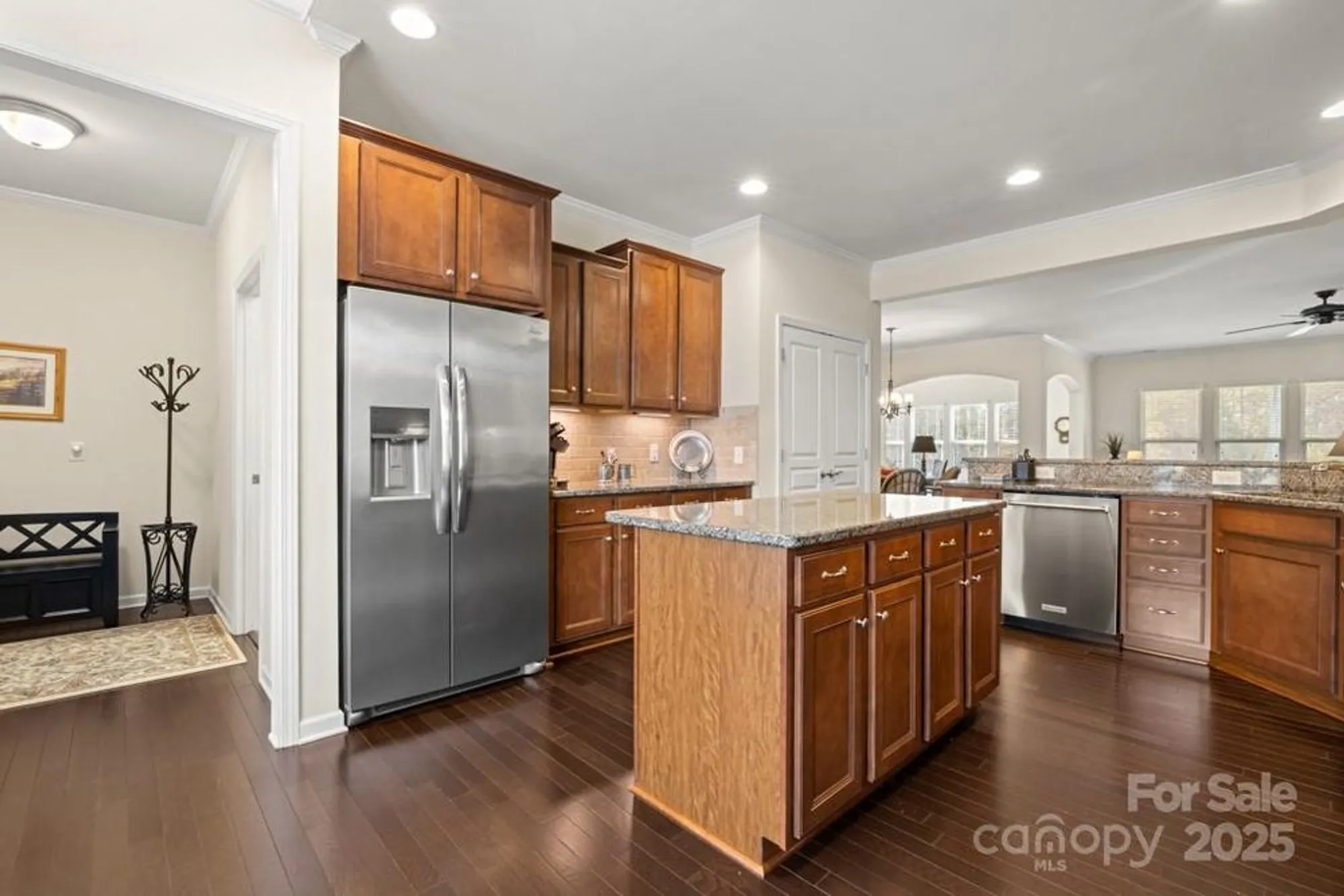 Property Slideshow image 4 of 45 | 2071 bronze leaf dr, Fort Mill, SC, 29707