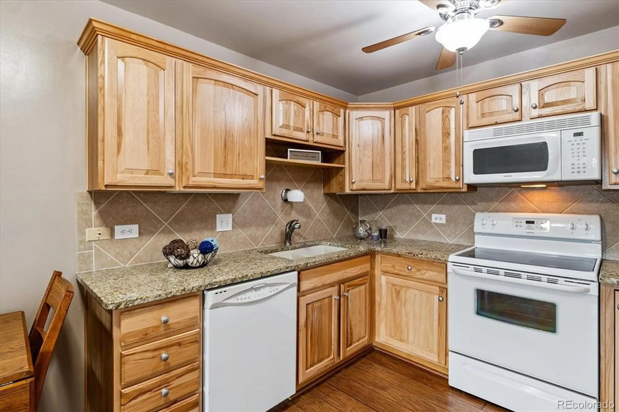 Property Slideshow image 6 of 50 | 665 s alton way 7d, Denver, CO, 80247
