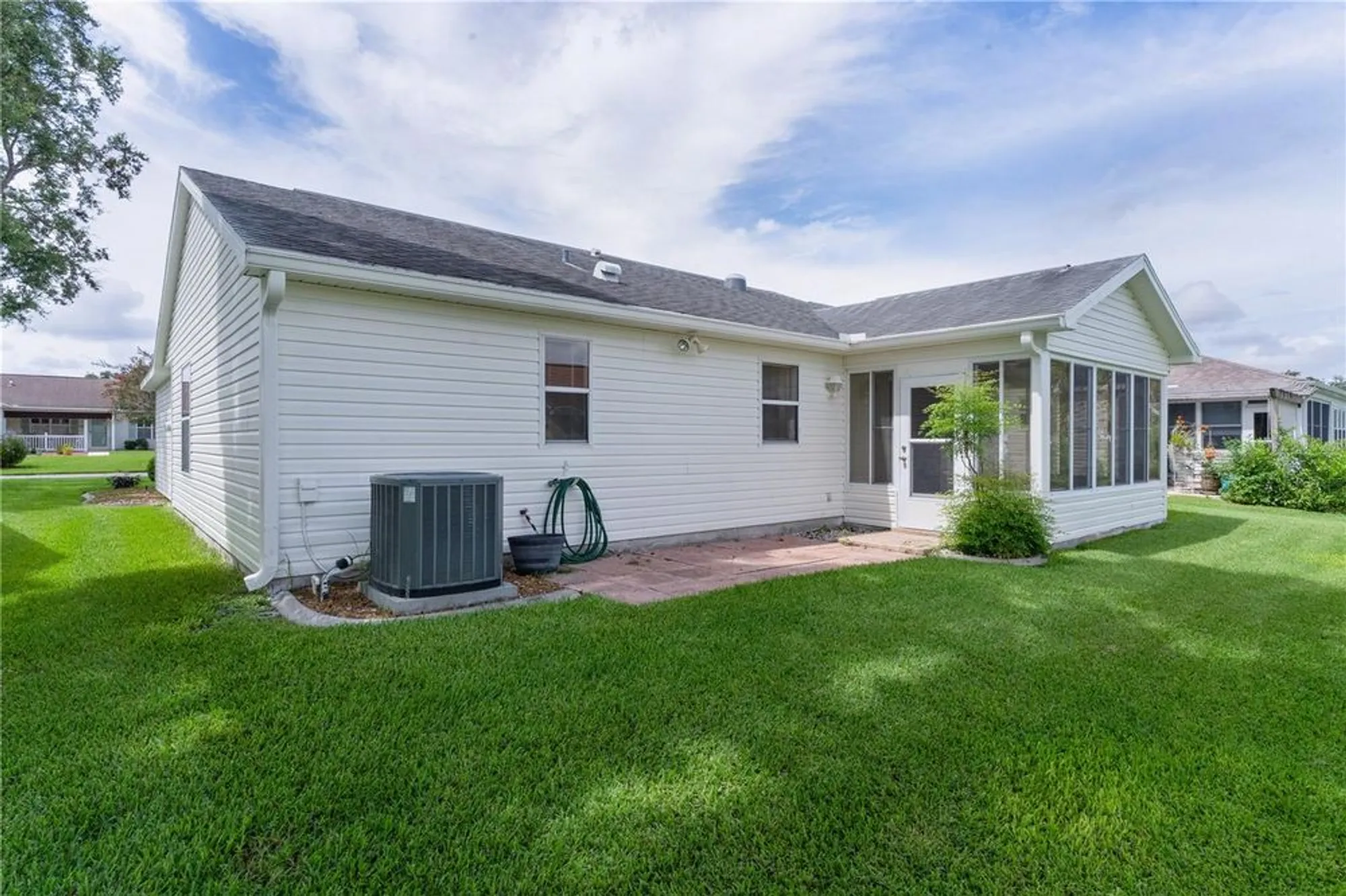 Property Slideshow image 30 of 41 | 807 ramos dr, The Villages, FL, 32159