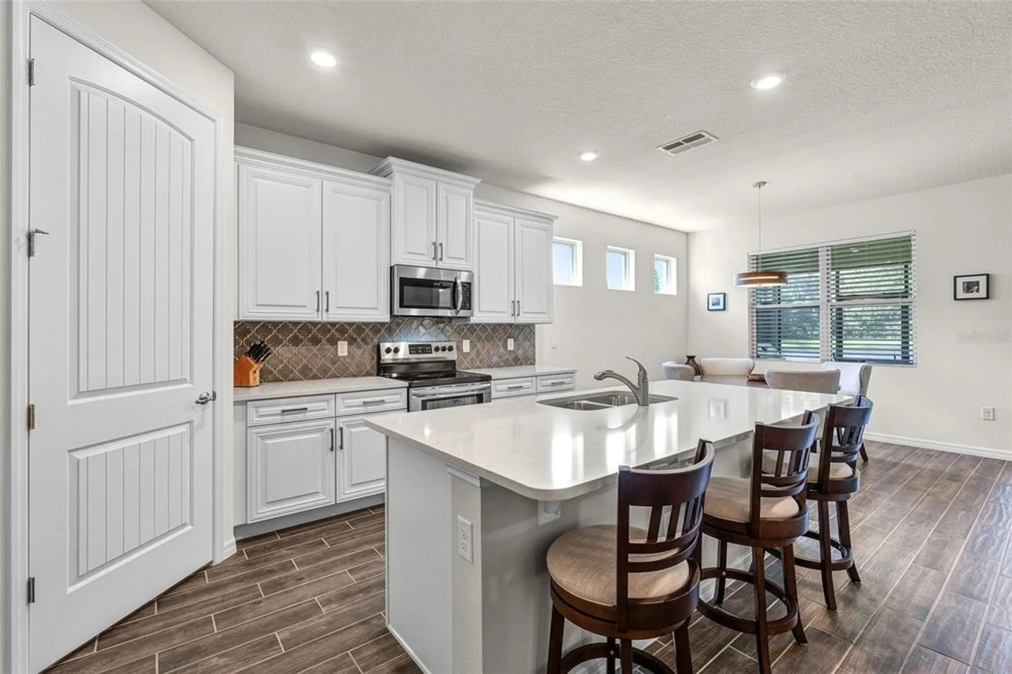 Property Slideshow image 6 of 47 | 17834 blazing star cir, Clermont, FL, 34714