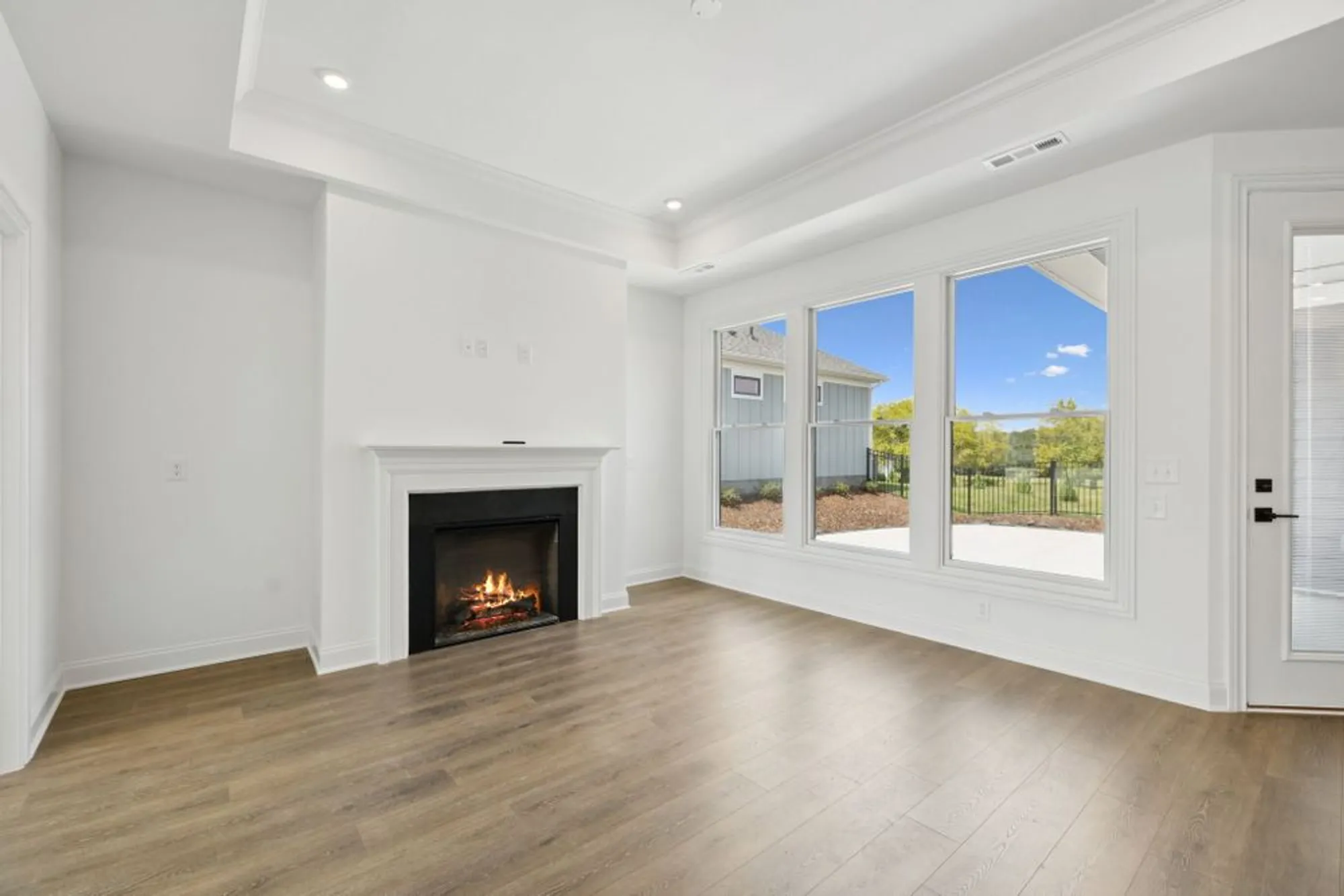 Property Slideshow image 10 of 64 | 512 restoration dr, Smyrna, TN, 37167