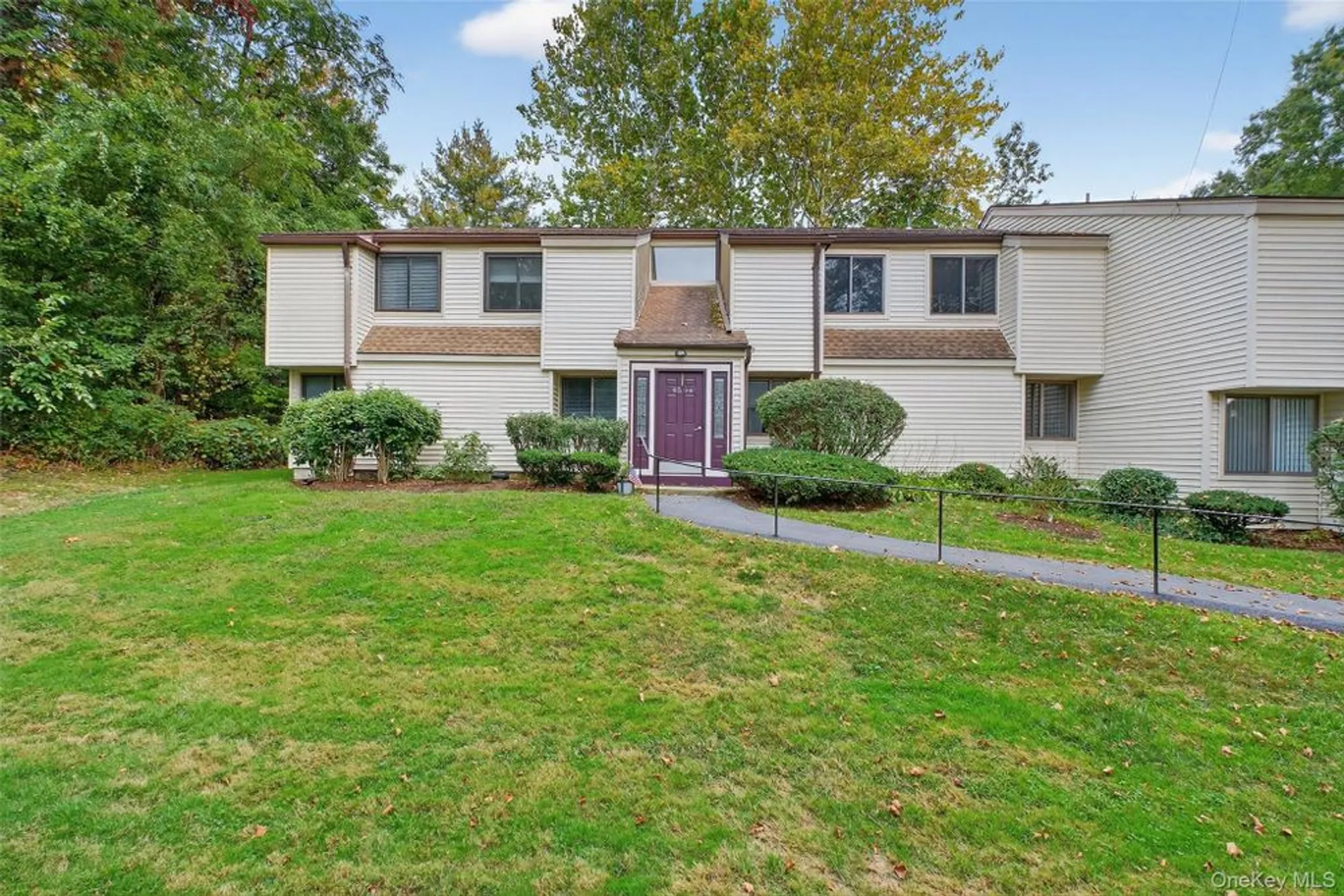 Property Slideshow image 1 of 17 | 45 jefferson oval d, Yorktown Heights, NY, 10598