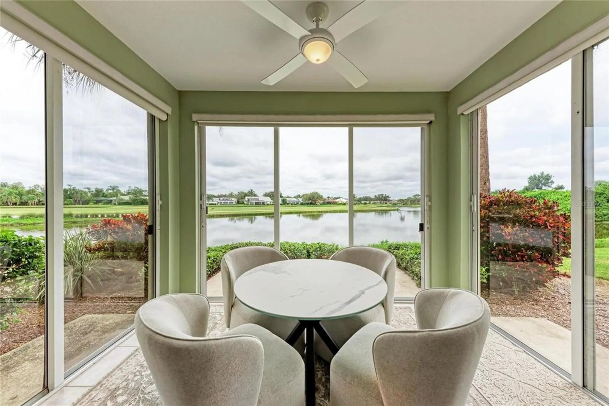 Property Slideshow image 11 of 43 | 119 woodbridge dr 103, Venice, FL, 34293