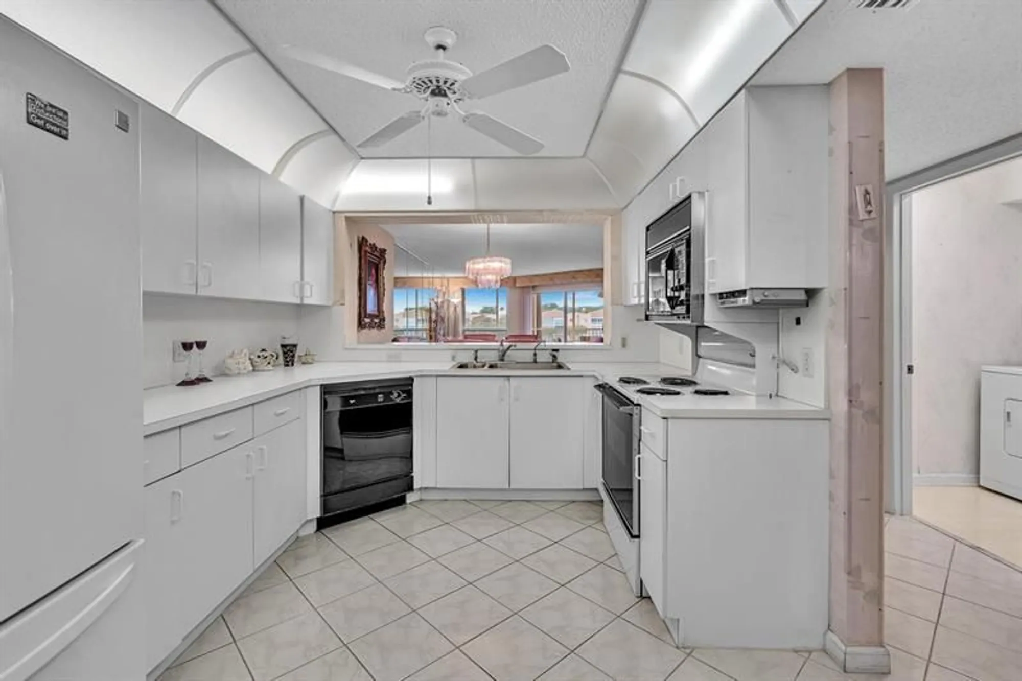 Property Slideshow image 10 of 81 | 7377 granville dr 311, Tamarac, FL, 33321