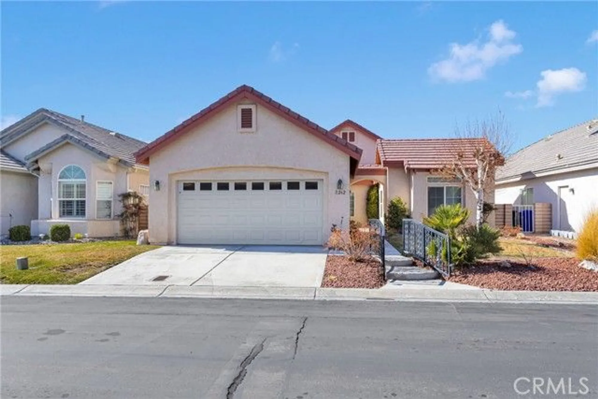 Property Slideshow image 1 of 36 | 11262 country club dr, Apple Valley, CA, 92308