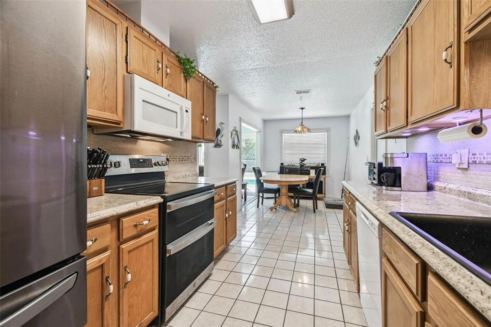 Property Slideshow image 15 of 62 | 706 plumbrook rd, Sun City Center, FL, 33573
