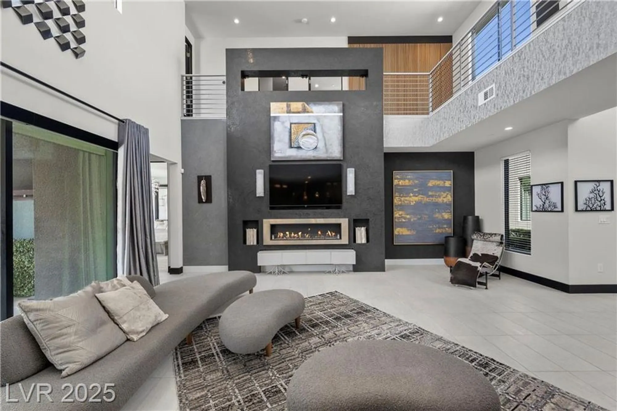 Property Slideshow image 21 of 99 | 5 highland cove ln, Henderson, NV, 89011