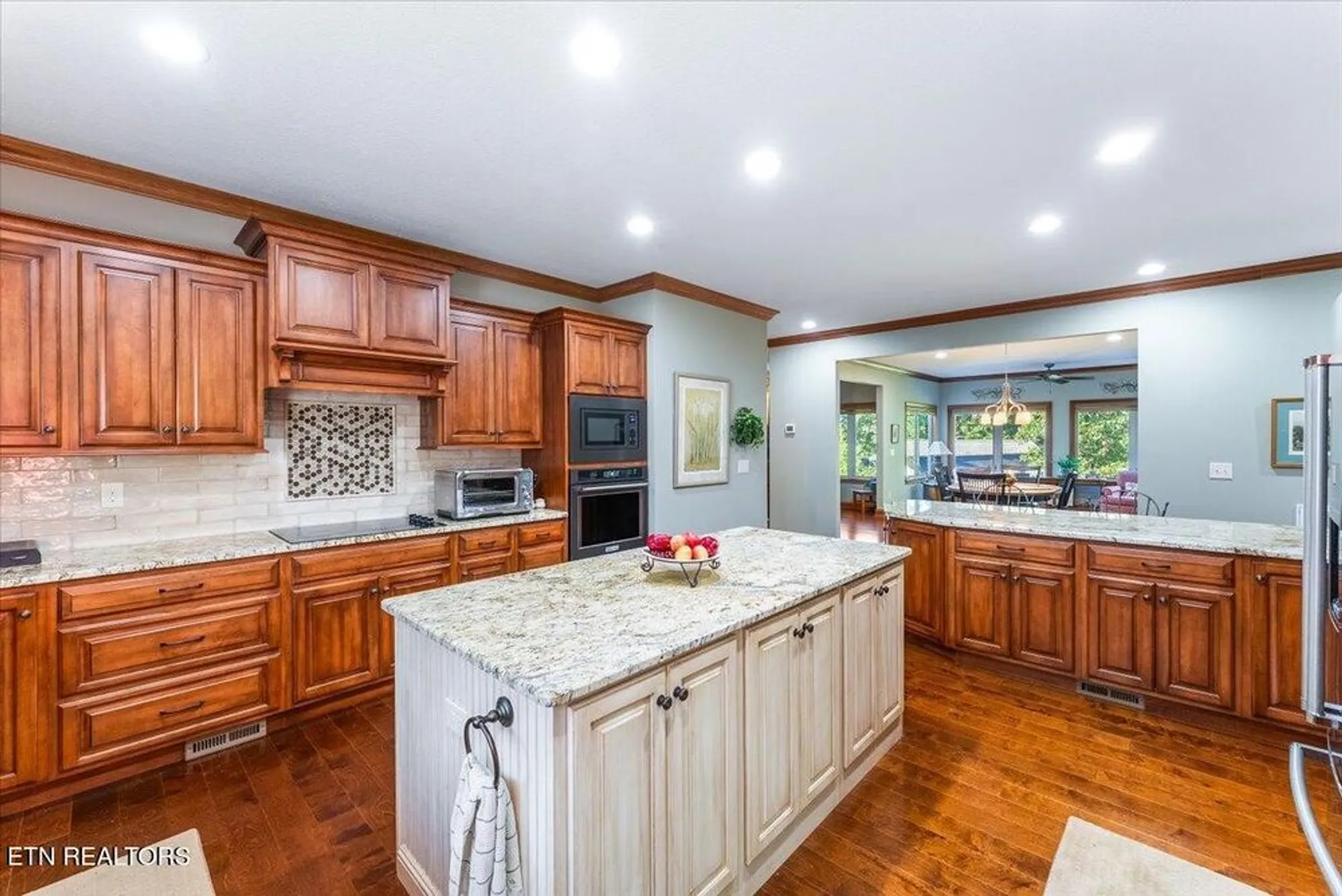 Property Slideshow image 22 of 54 | 400 tanasi way, Loudon, TN, 37774