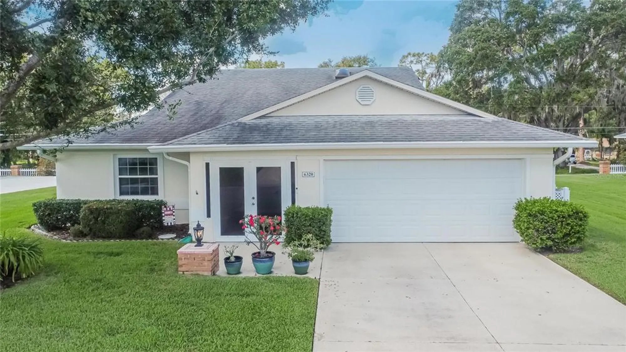 Property Slideshow image 1 of 71 | 6320 silver lakes dr, Lakeland, FL, 33810