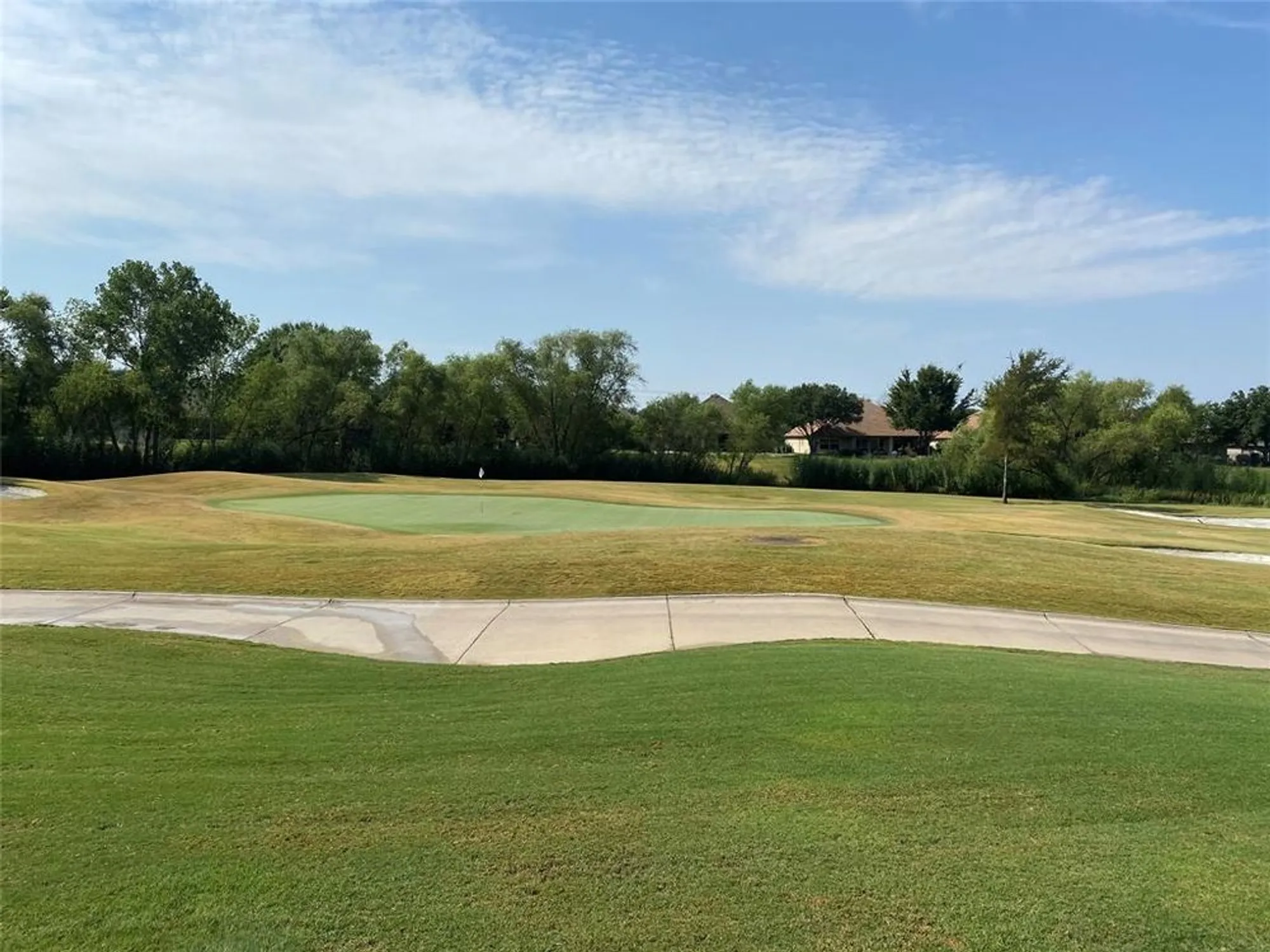 Property Slideshow image 22 of 24 | 9909 grandview dr, Denton, TX, 76207