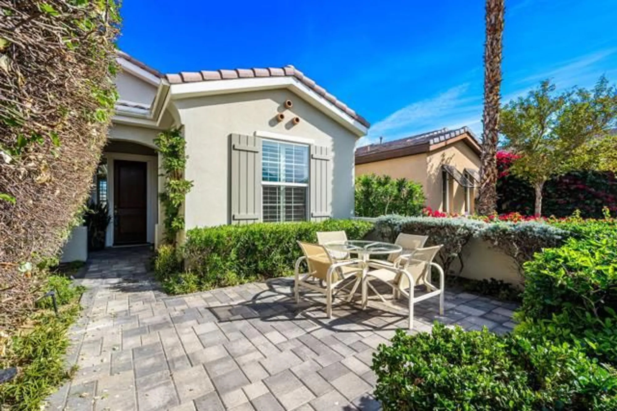 Property Slideshow image 5 of 42 | 61318 sapphire ln, La Quinta, CA, 92253