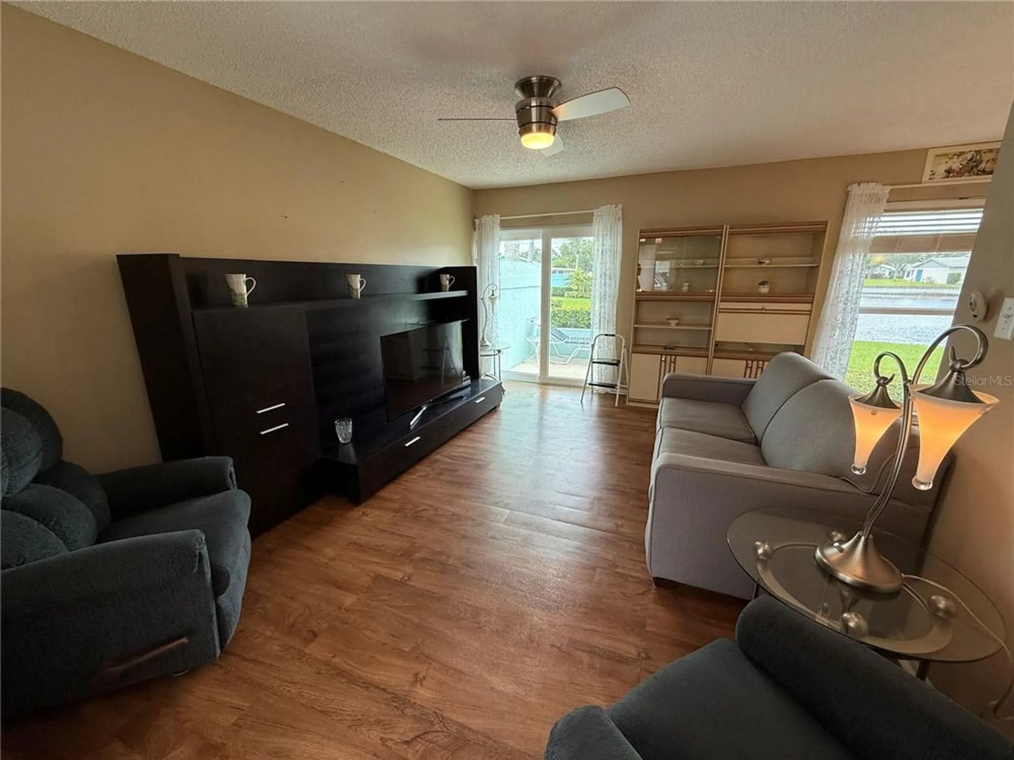 Property Slideshow image 6 of 51 | 2722 sherbrooke ln d, Palm Harbor, FL, 34684