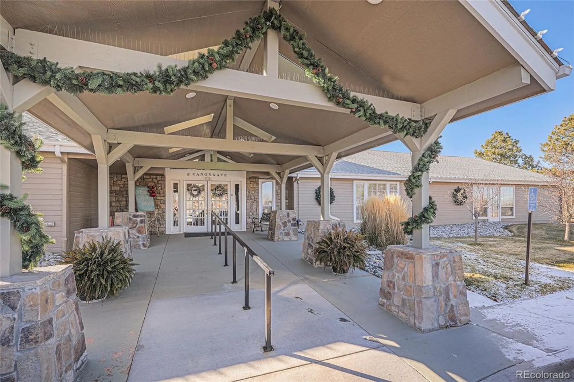 Property Slideshow image 23 of 25 | 16 shetland ct, Highlands Ranch, CO, 80130