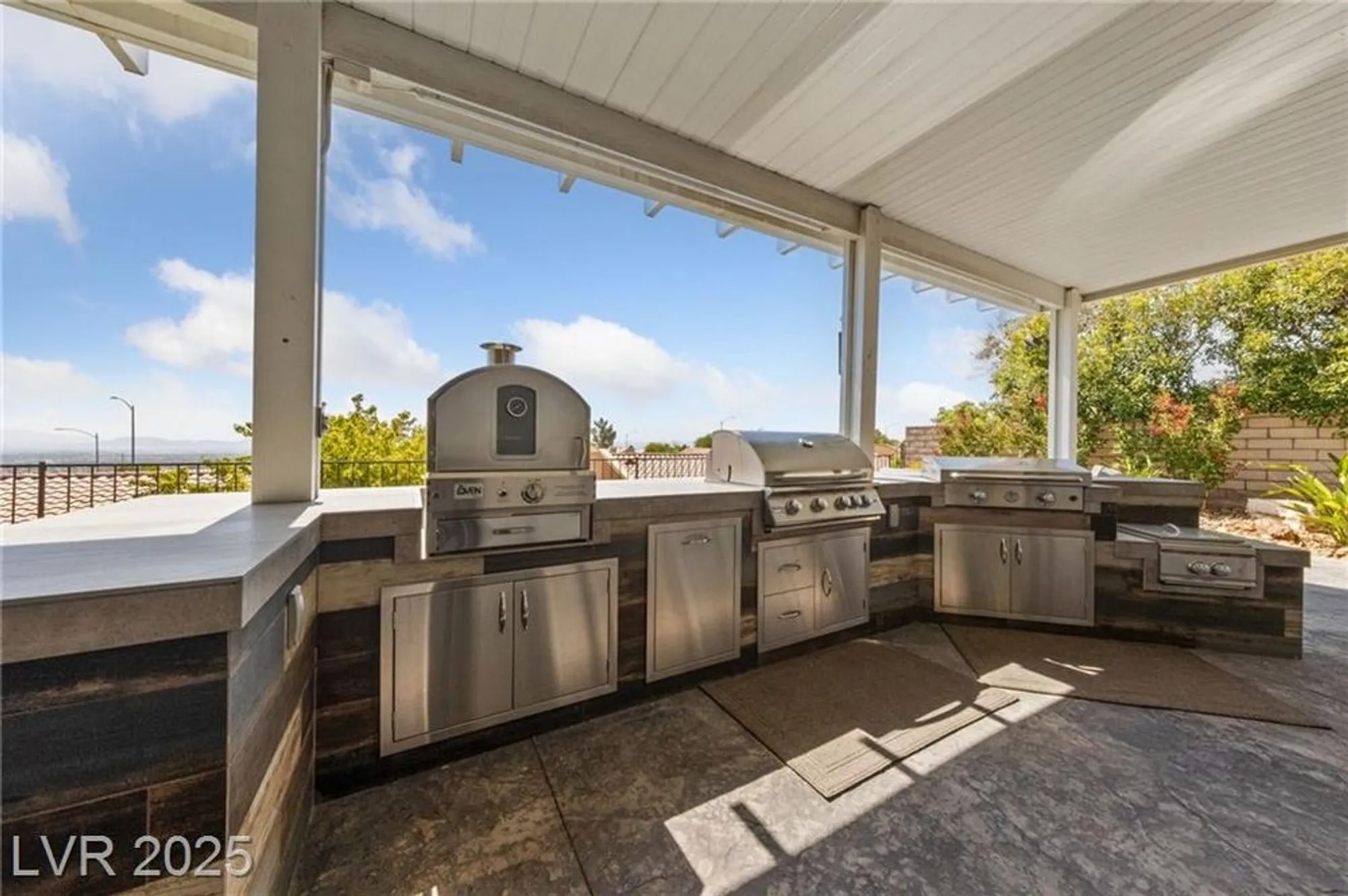 Property Slideshow image 15 of 69 | 2616 faiss dr, Las Vegas, NV, 89134