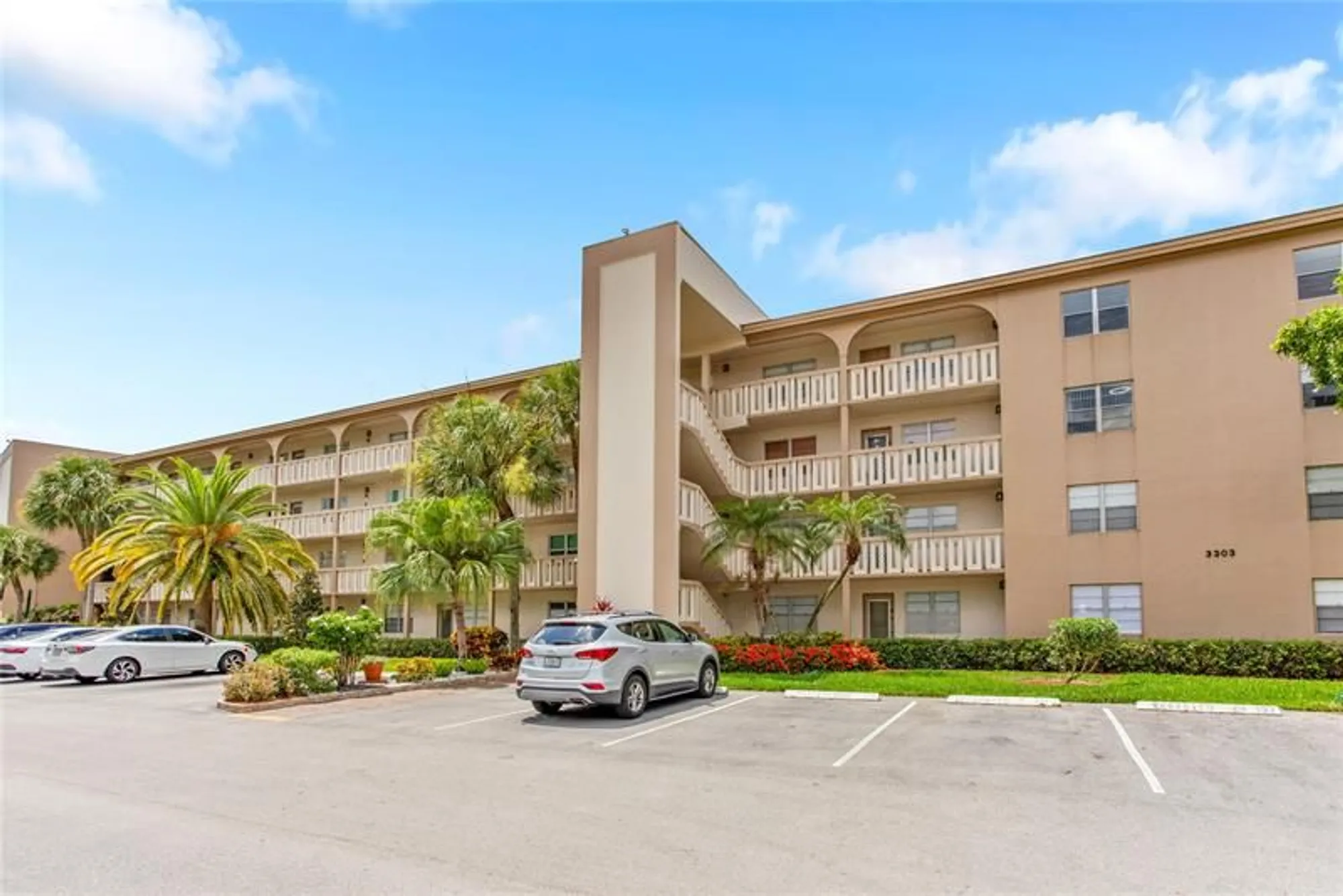 Property Slideshow image 2 of 83 | 3303 aruba way o4, Coconut Creek, FL, 33066
