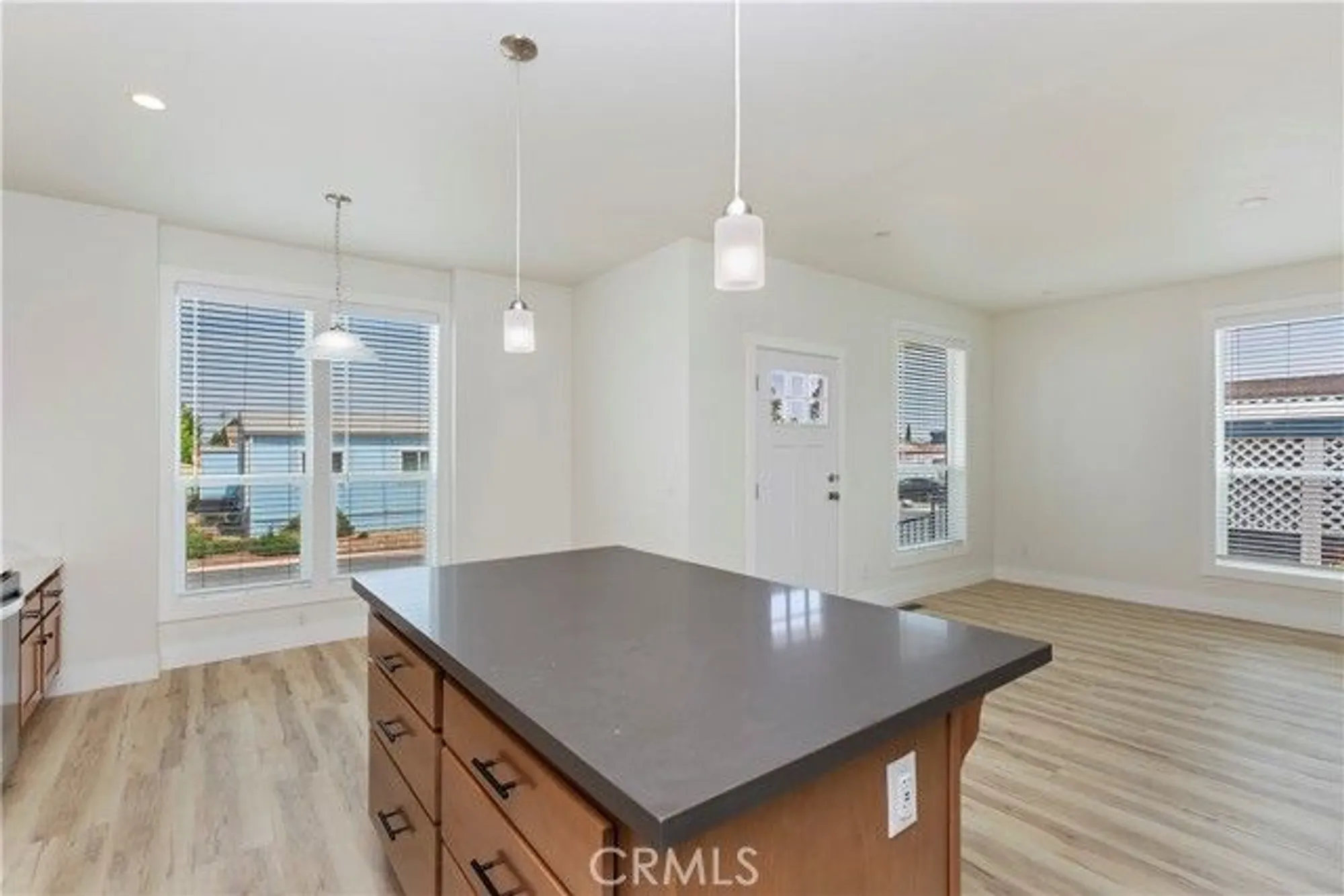 Property Slideshow image 23 of 38 | 991 norwich way, Corona, CA, 92882