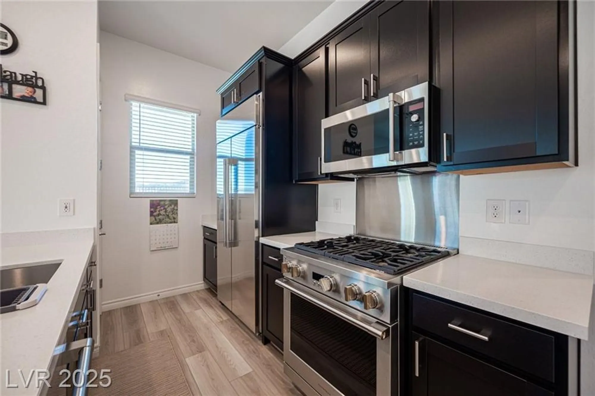 Property Slideshow image 22 of 46 | 932 belleforte ln, Las Vegas, NV, 89138