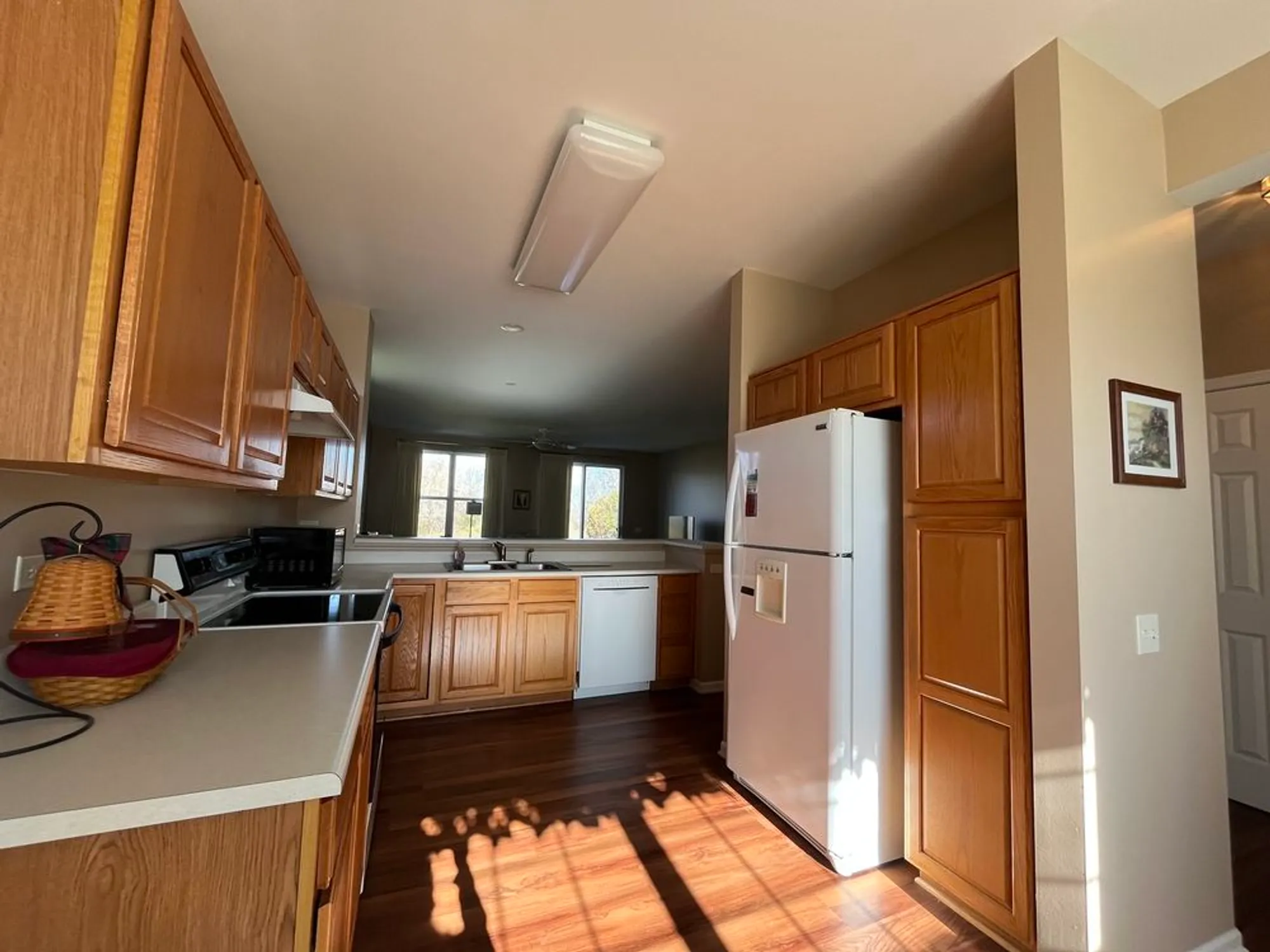 Property Slideshow image 15 of 36 | 12620 oak grove dr, Huntley, IL, 60142