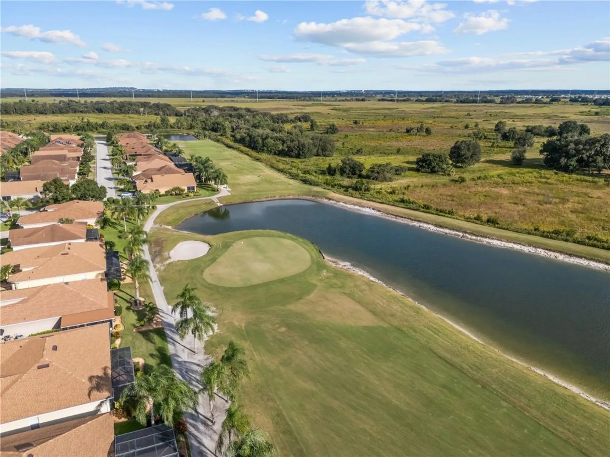 Property Slideshow image 8 of 65 | 4048 phoenician way, Winter Haven, FL, 33884