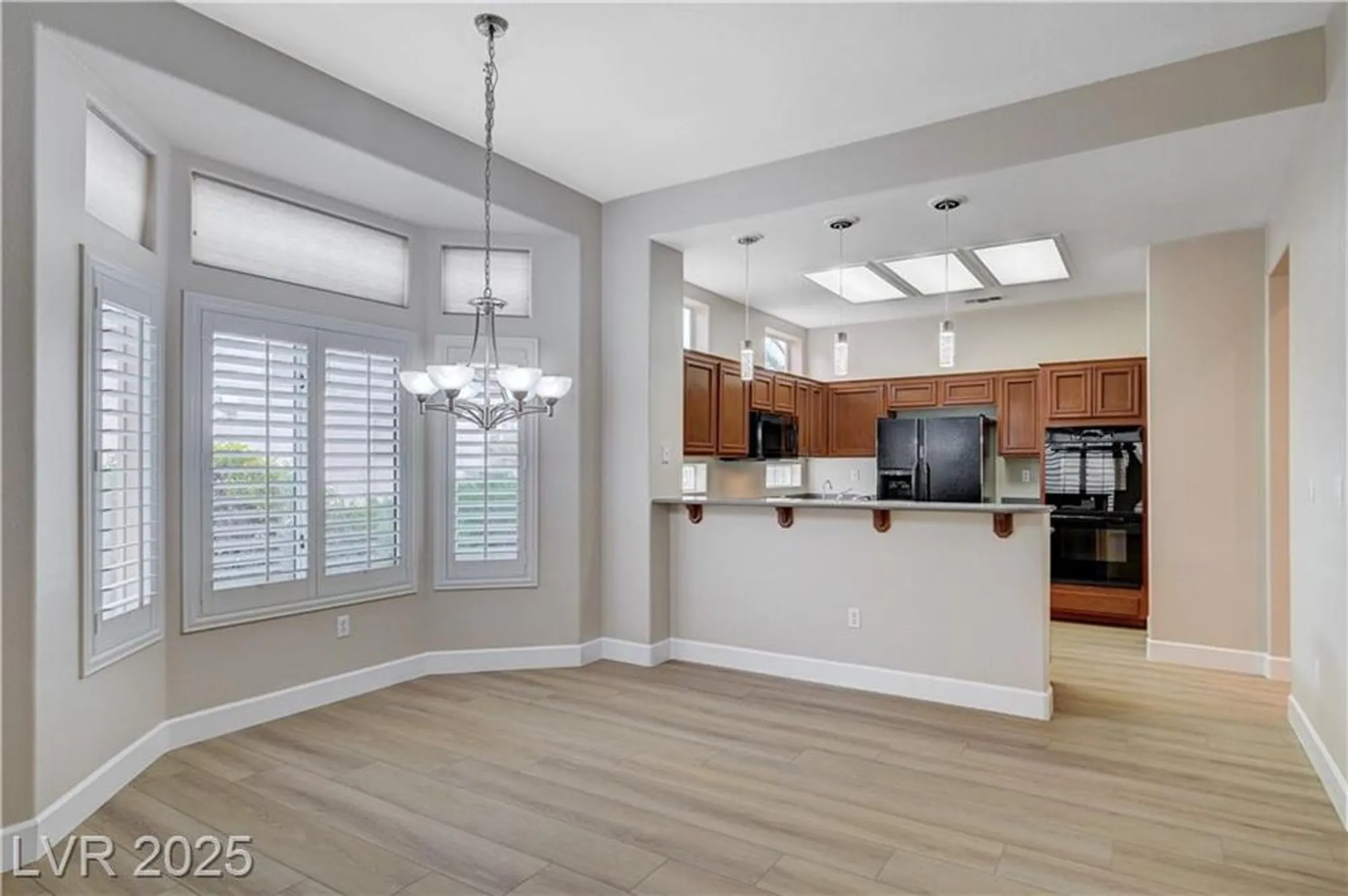 Property Slideshow image 14 of 77 | 2801 byron dr, Las Vegas, NV, 89134