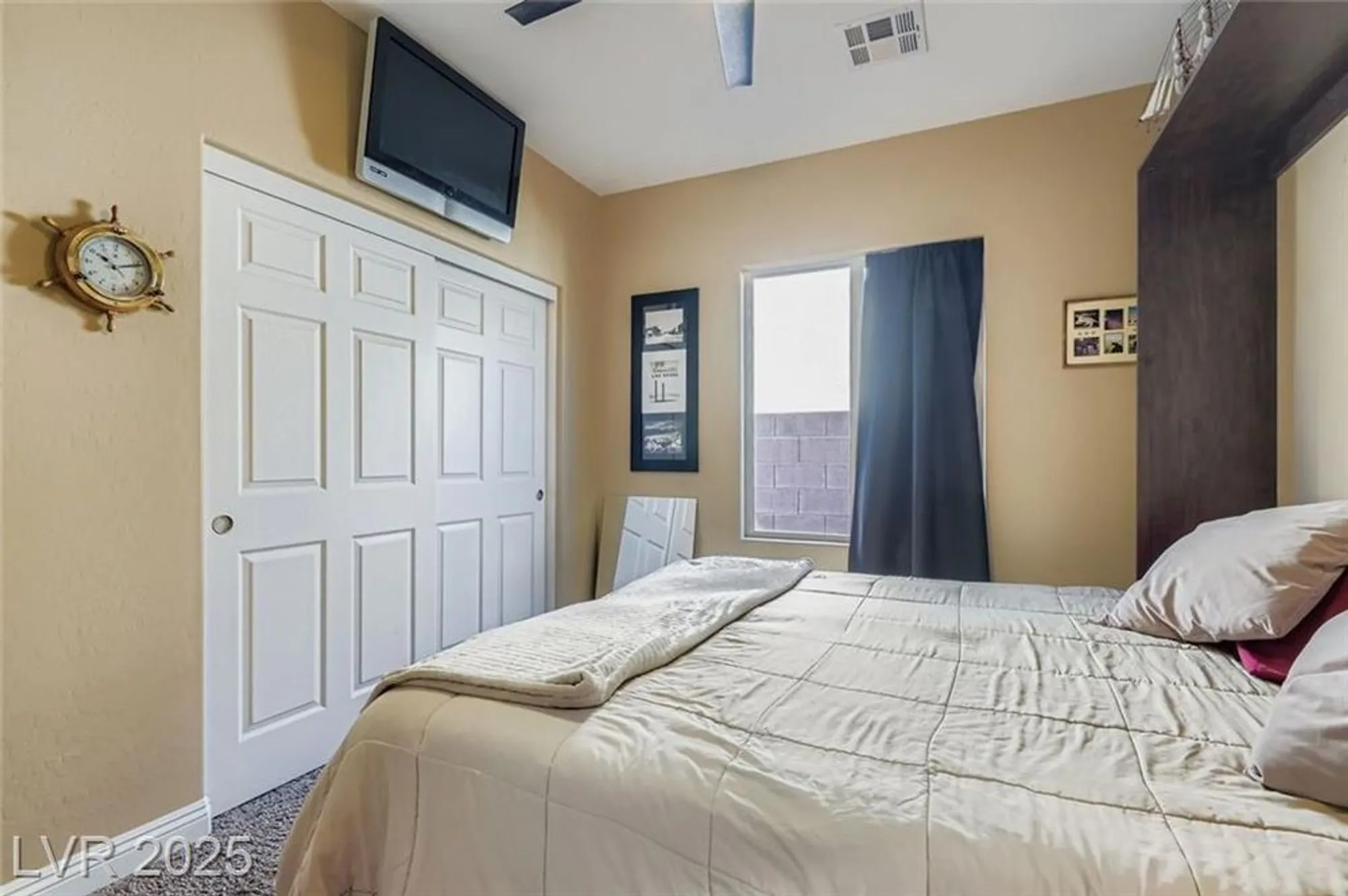 Property Slideshow image 24 of 45 | 3385 blue ribbon downs st, Las Vegas, NV, 89122