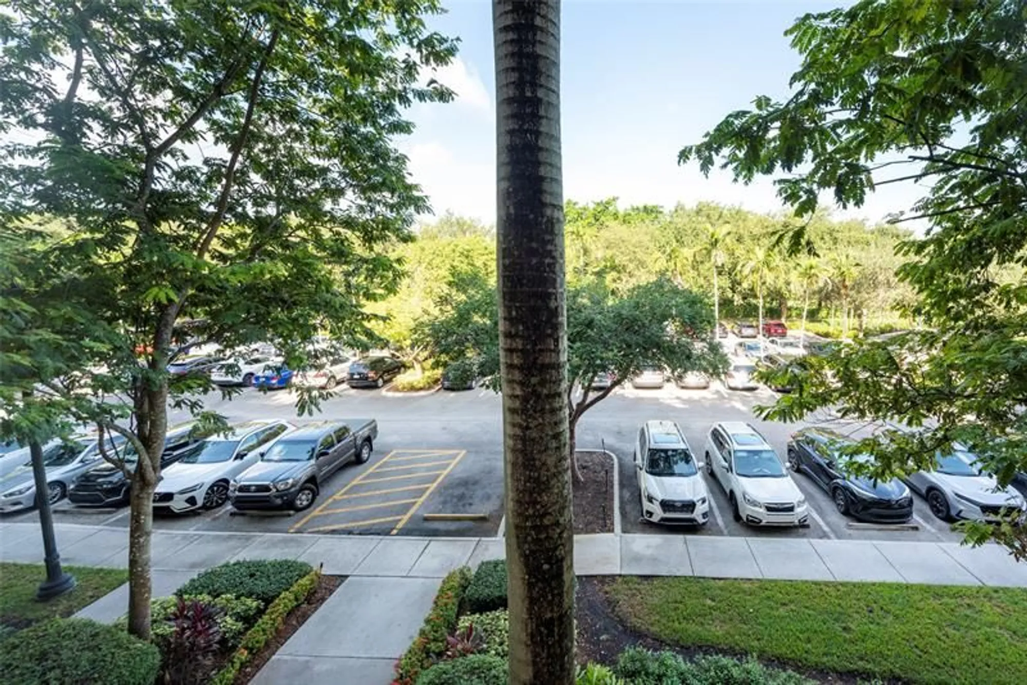 Property Slideshow image 21 of 32 | 16102 emerald estates dr 207, Weston, FL, 33331