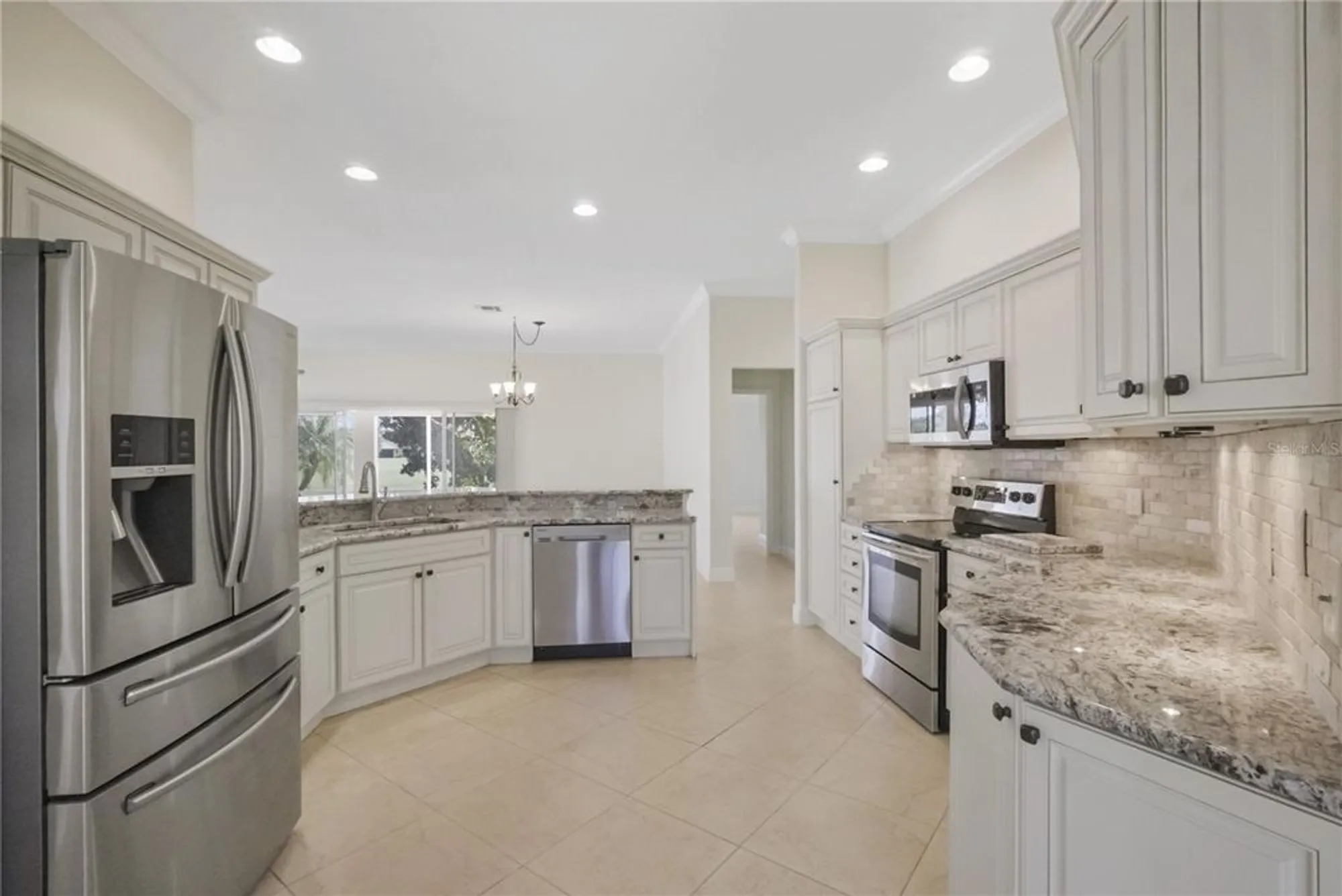 Property Slideshow image 11 of 44 | 445 society hill cir, The Villages, FL, 32162