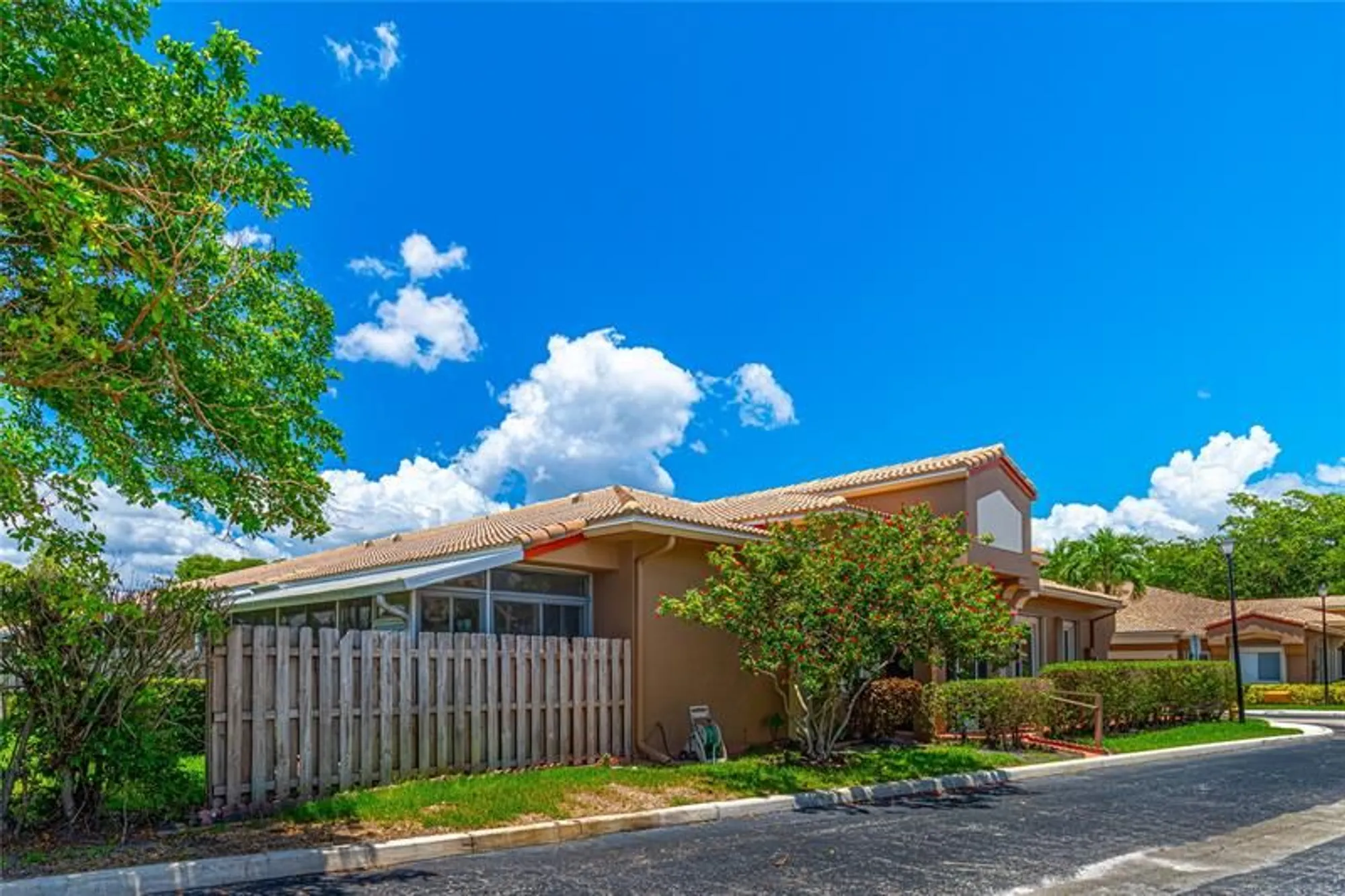 Property Slideshow image 3 of 39 | 10152 lombardy dr # 10152, Tamarac, FL, 33321