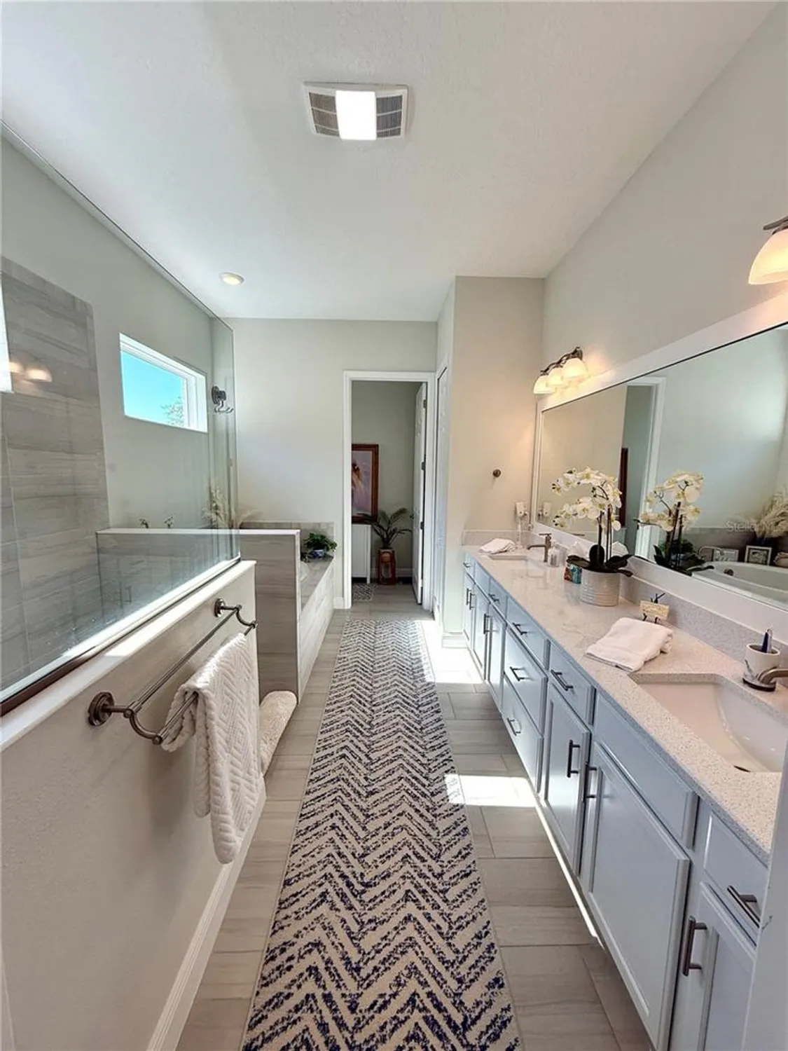 Property Slideshow image 15 of 27 | 8228 bridgeport bay cir, Mount Dora, FL, 32757