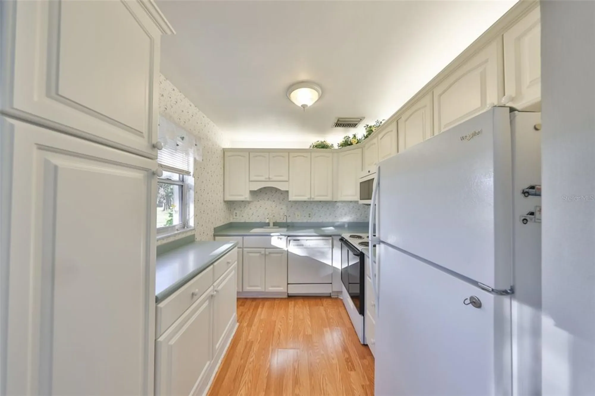 Property Slideshow image 3 of 51 | 2202 clubhouse dr 180, Sun City Center, FL, 33573