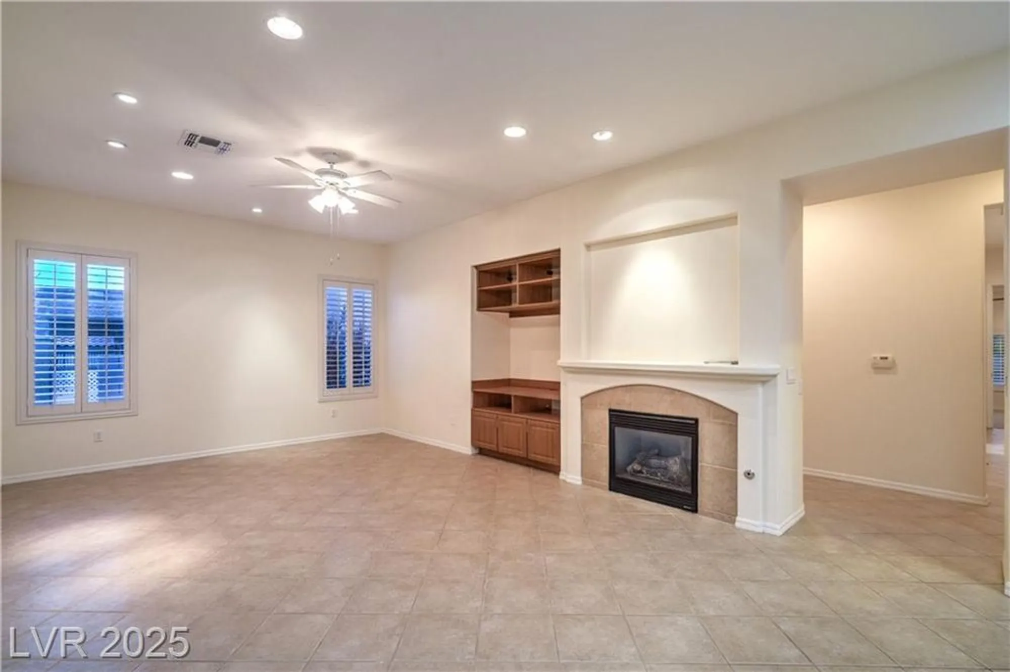 Property Slideshow image 11 of 65 | 2170 peyten park st, Henderson, NV, 89052