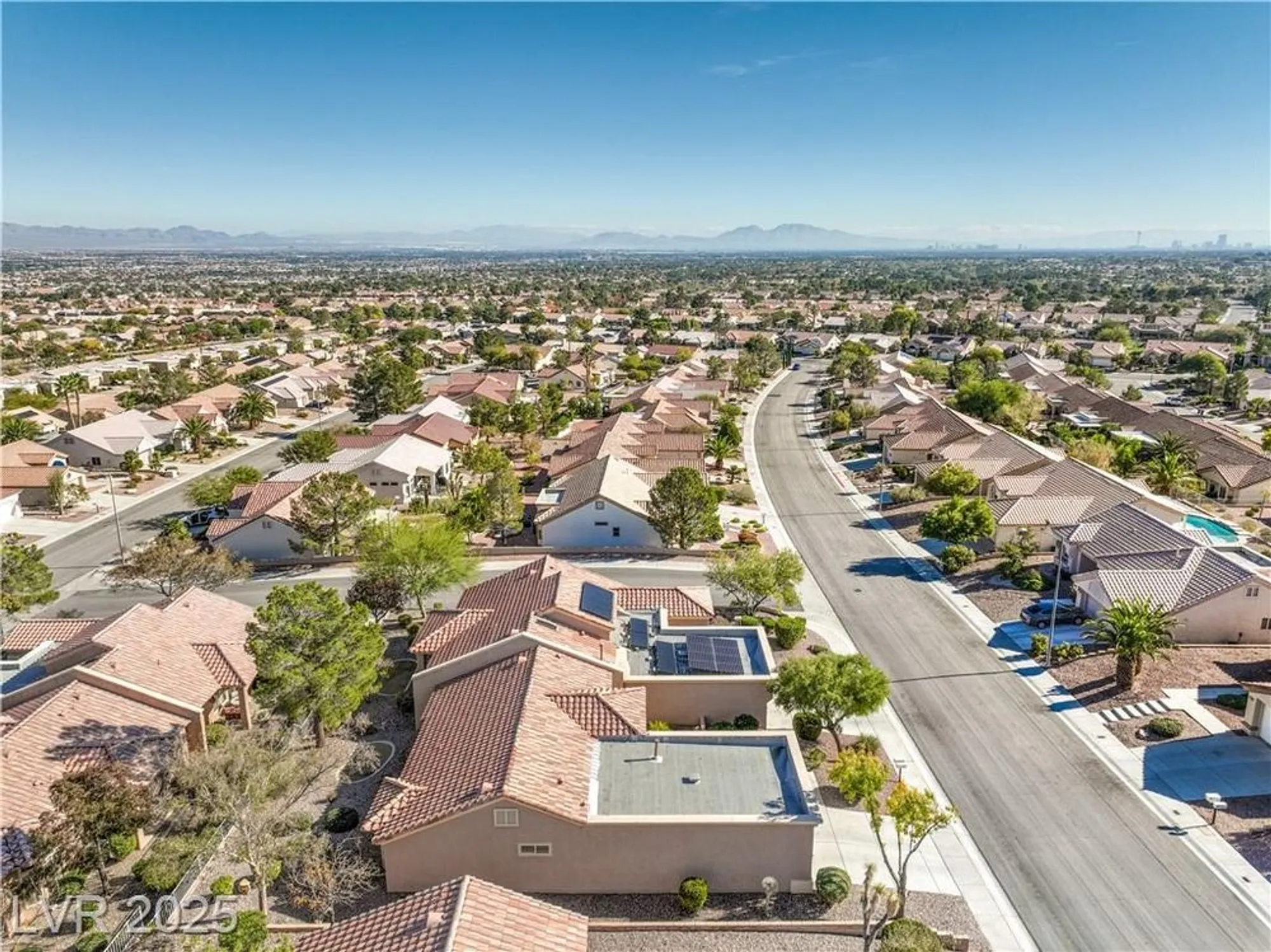 Property Slideshow image 43 of 57 | 10004 heyfield dr, Las Vegas, NV, 89134