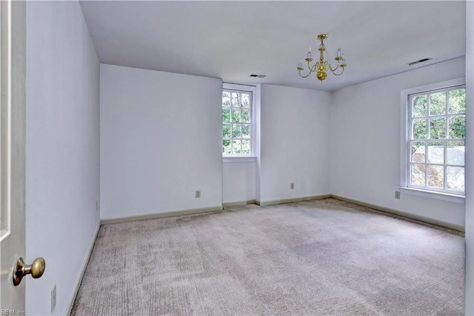 Property Slideshow image 17 of 45 | 136 thomas dale, Williamsburg, VA, 23185