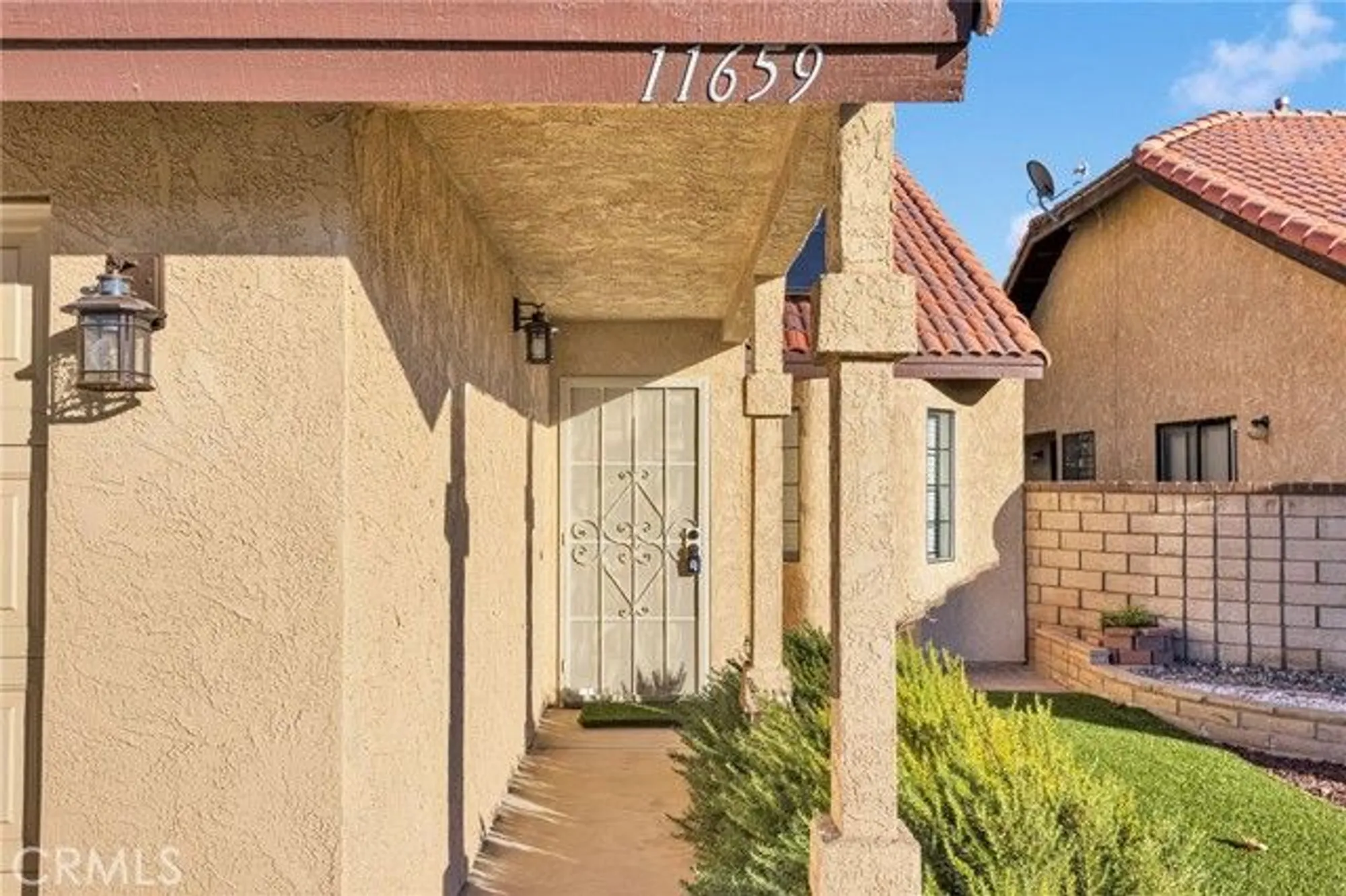 Property Slideshow image 3 of 50 | 11659 pepper ln, Apple Valley, CA, 92308