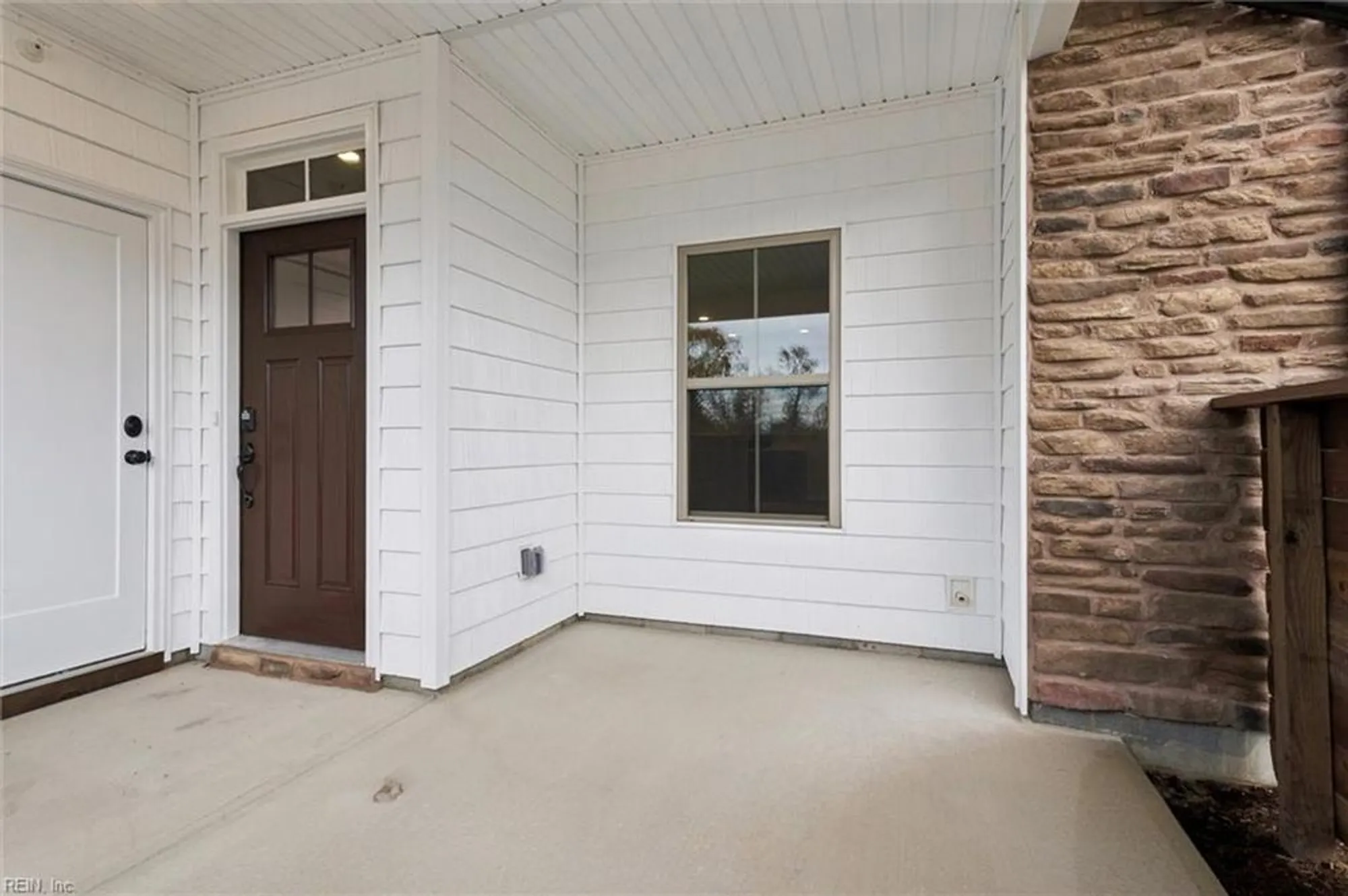 Property Slideshow image 4 of 24 | 2002 ashworth way, Suffolk, VA, 23435