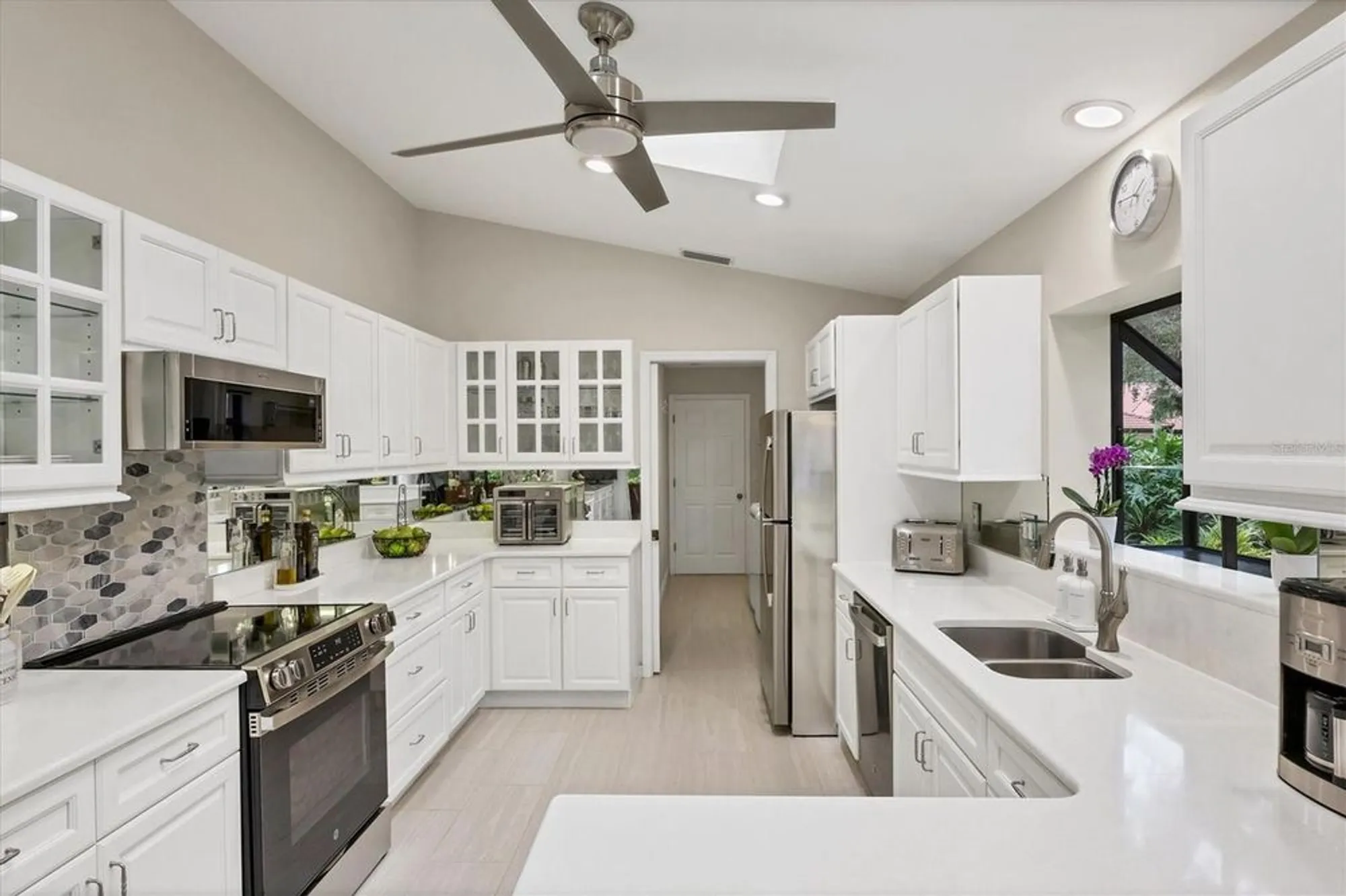 Property Slideshow image 22 of 94 | 7254 oak moss dr 72, Sarasota, FL, 34241
