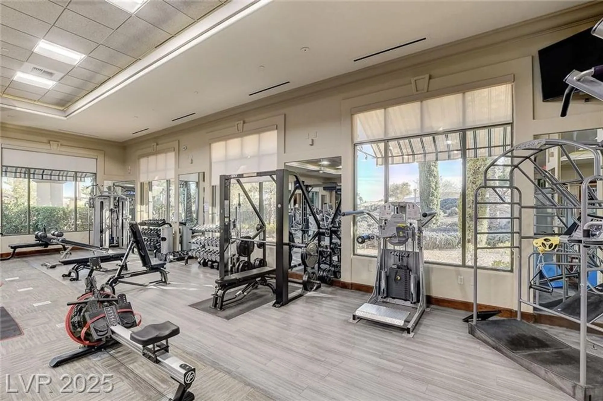 Property Slideshow image 66 of 96 | 10372 abisso dr, Las Vegas, NV, 89135