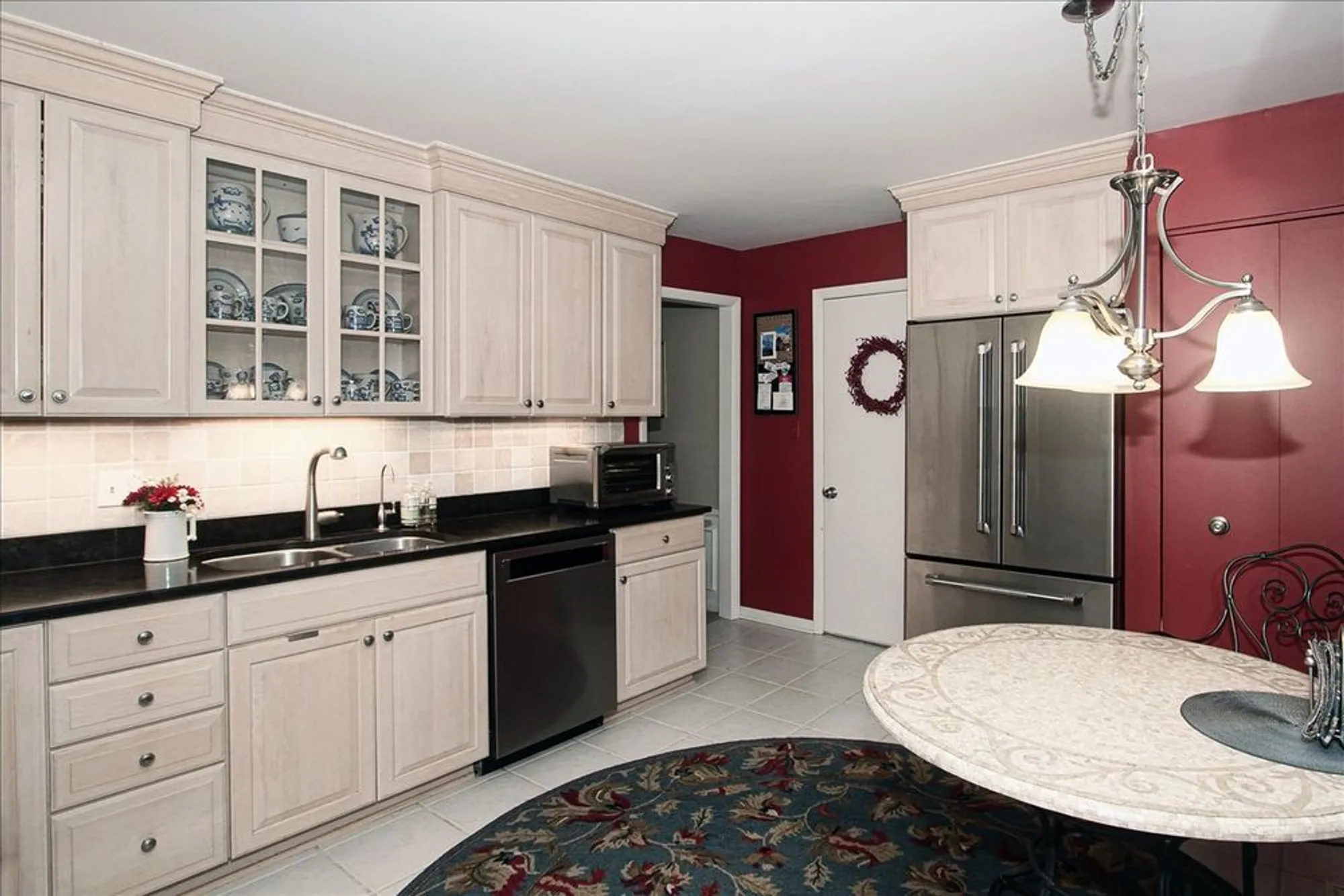 Property Slideshow image 15 of 54 | 660 old barn rd # f-24, Lake Barrington, IL, 60010