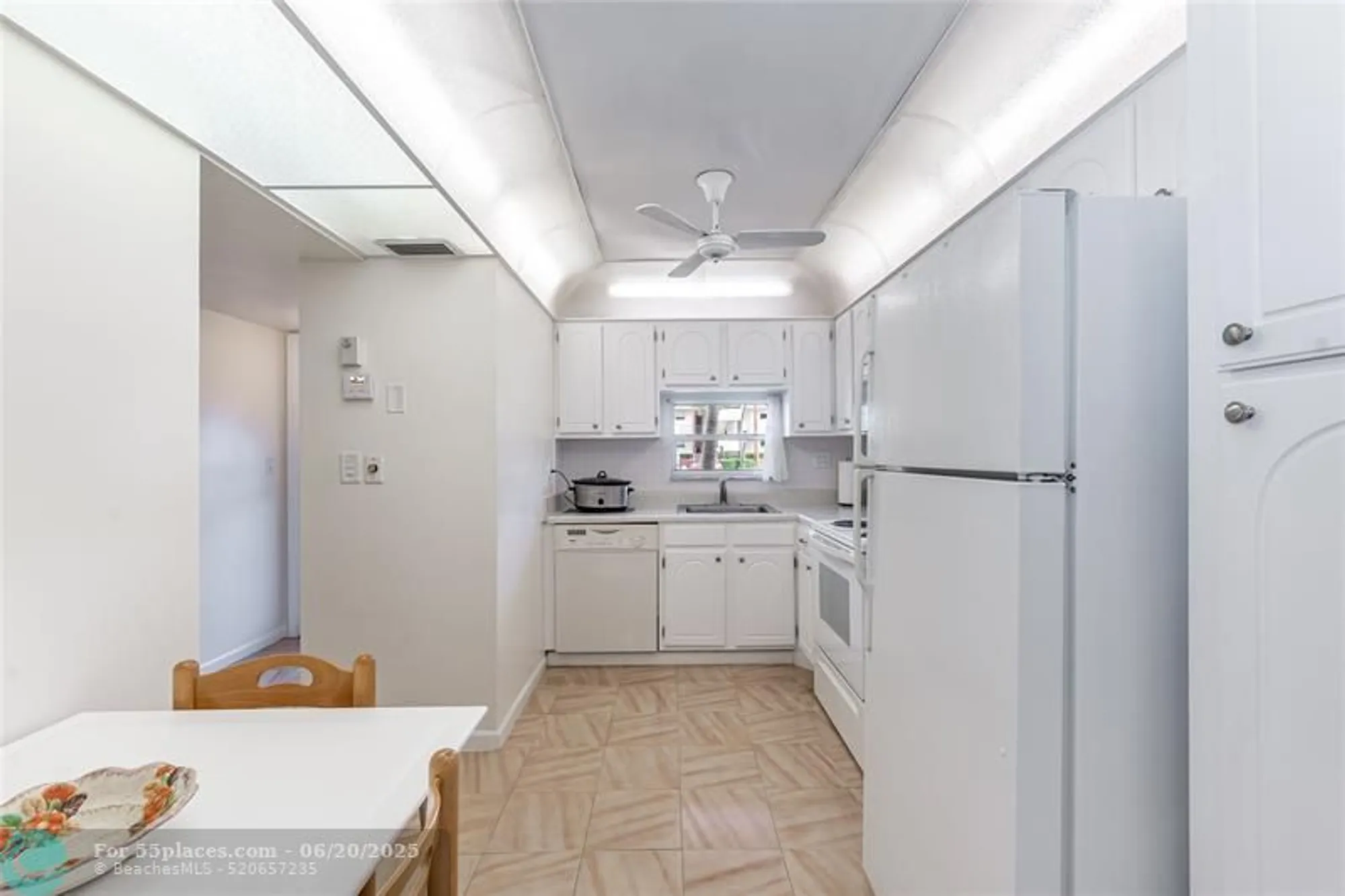 Property Slideshow image 2 of 58 | 811 s hollybrook dr 103, Pembroke Pines, FL, 33025