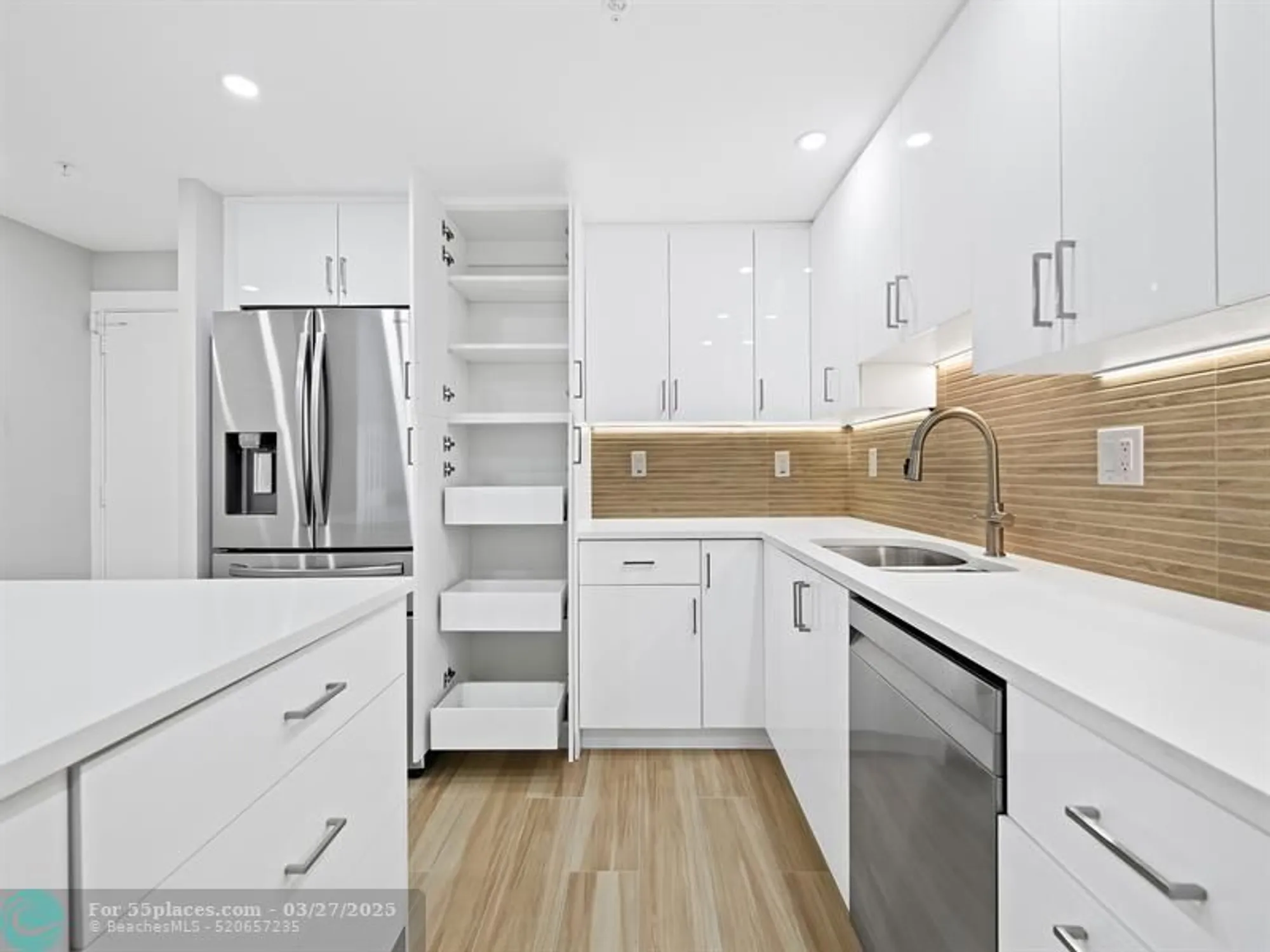 Property Slideshow image 5 of 40 | 3200 ne 36th st 619, Fort Lauderdale, FL, 33308