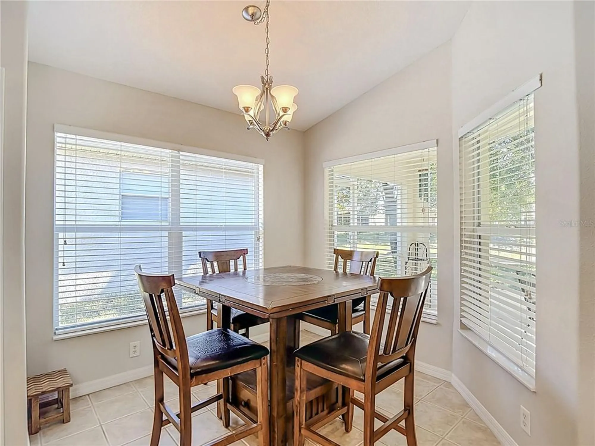 Property Slideshow image 20 of 48 | 456 greenwich cir, Spring Hill, FL, 34609