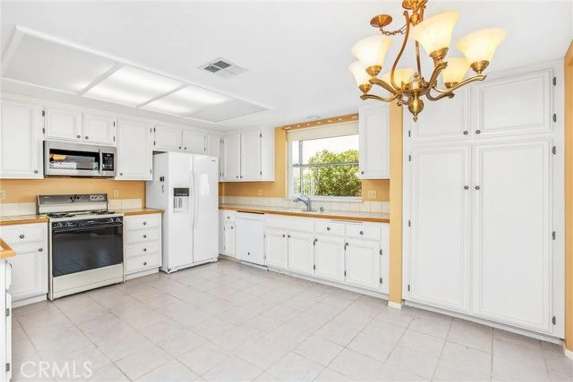 Property Slideshow image 14 of 28 | 738 amber sky st, Banning, CA, 92220