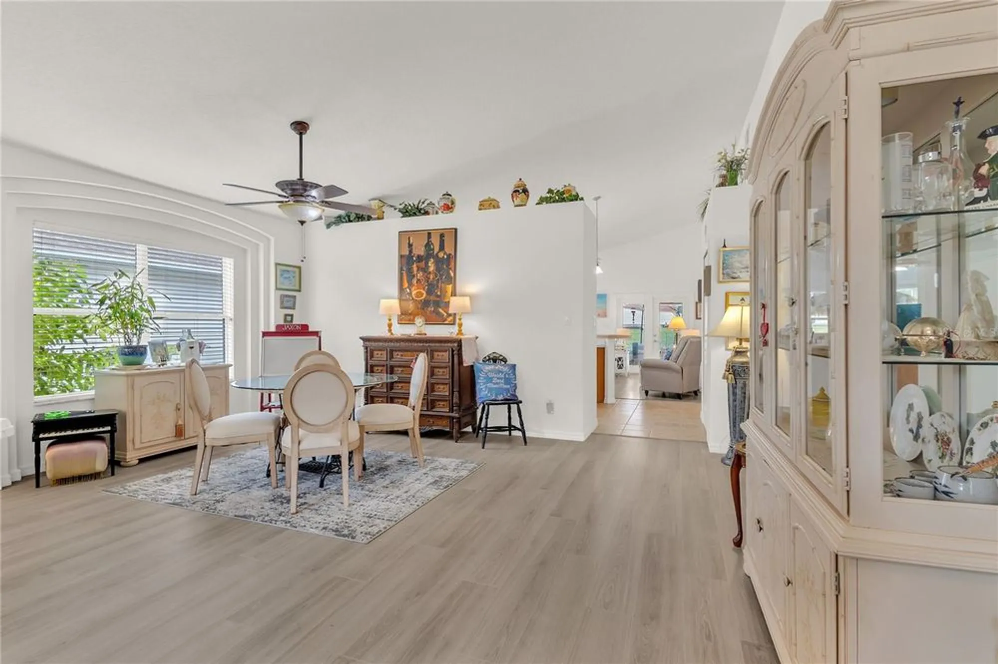 Property Slideshow image 7 of 42 | 25008 cranes roost cir, Leesburg, FL, 34748