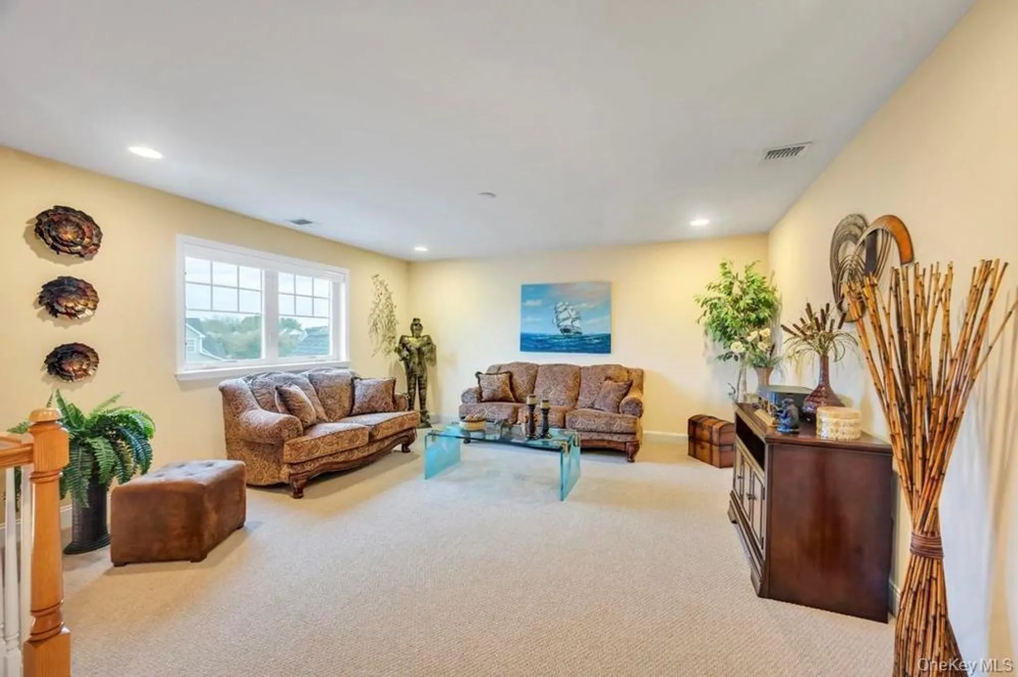 Property Slideshow image 34 of 42 | 4 haverton ct, Riverhead, NY, 11901