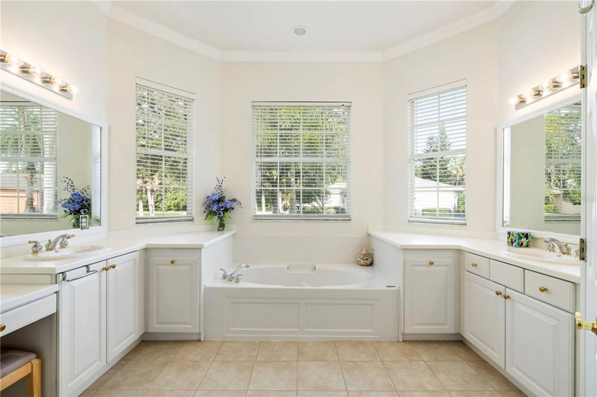 Property Slideshow image 21 of 53 | 253 sand piper dr, Kissimmee, FL, 34759