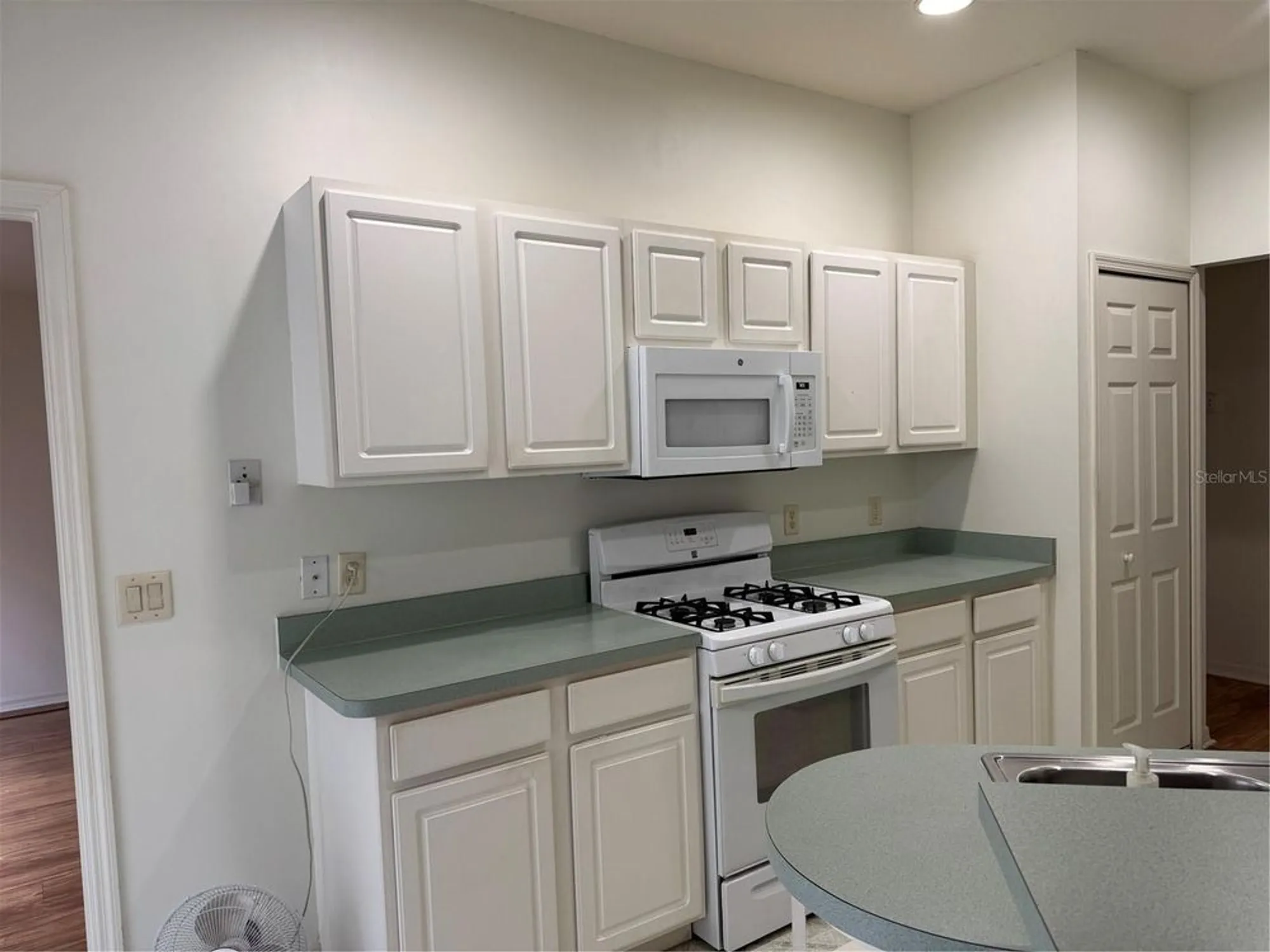 Property Slideshow image 21 of 27 | 3323 songbird ln, Lakeland, FL, 33811