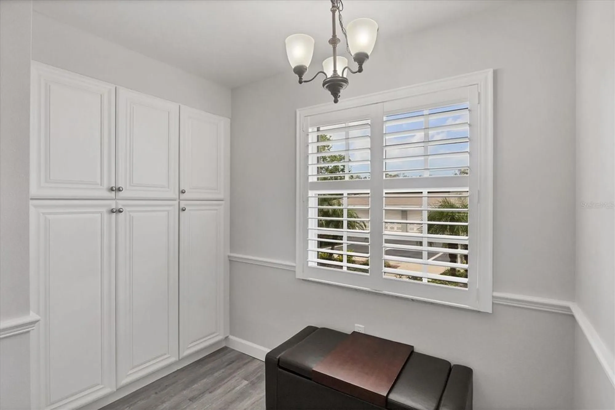 Property Slideshow image 11 of 28 | 1153 edgewater cir, Bradenton, FL, 34209