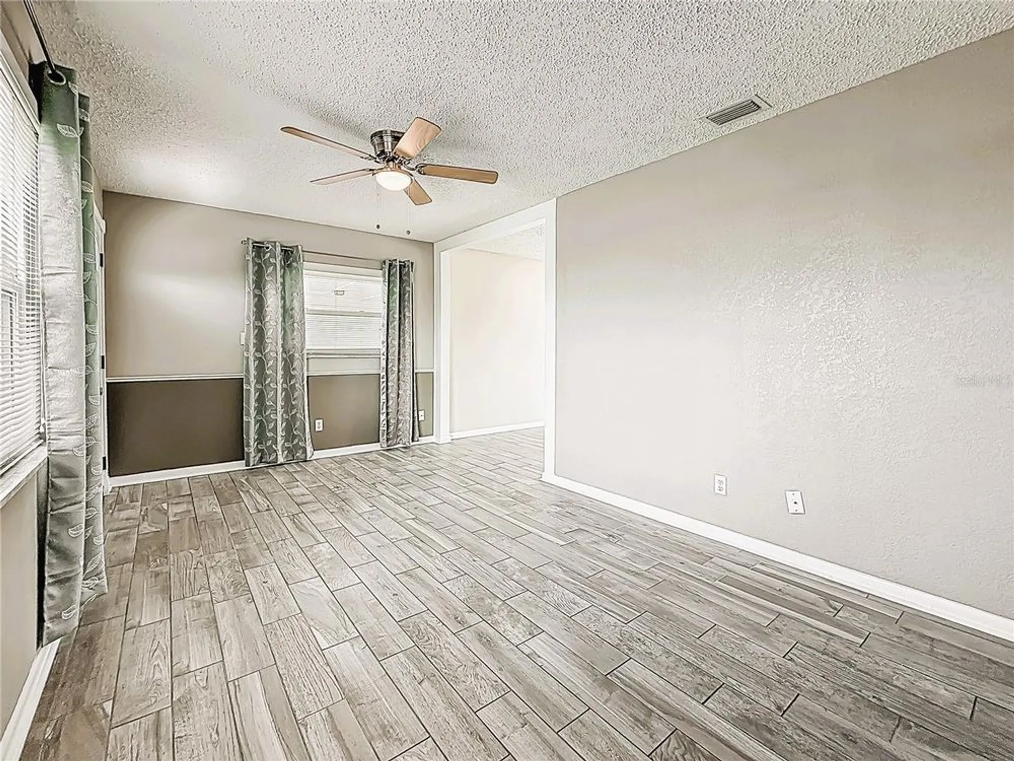 Property Slideshow image 11 of 40 | 12400 park blvd apt 121, Seminole, FL, 33772